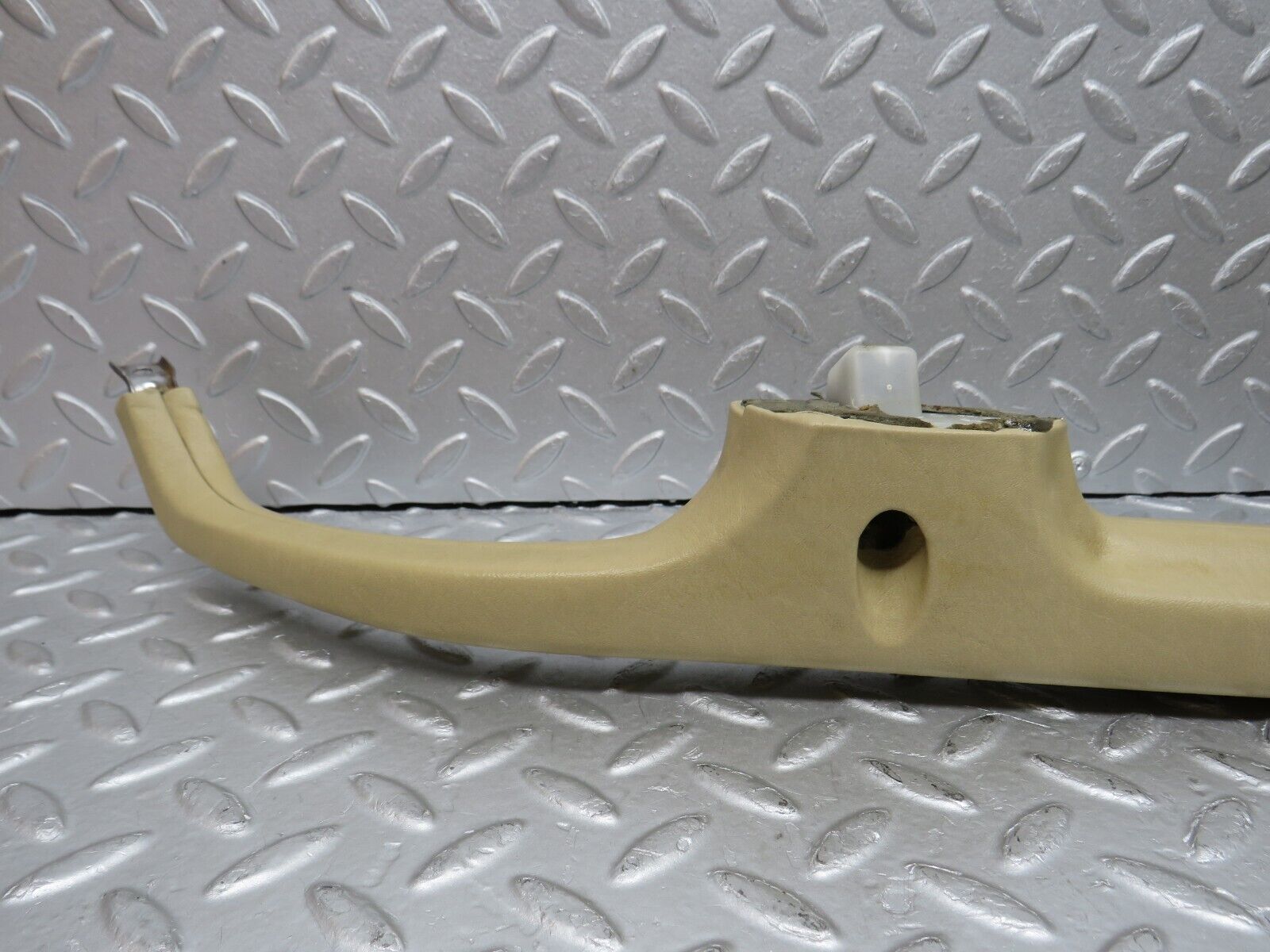 36861 Mercedes-Benz C126 420SEC Left Door Interior Handle Armrest Beige