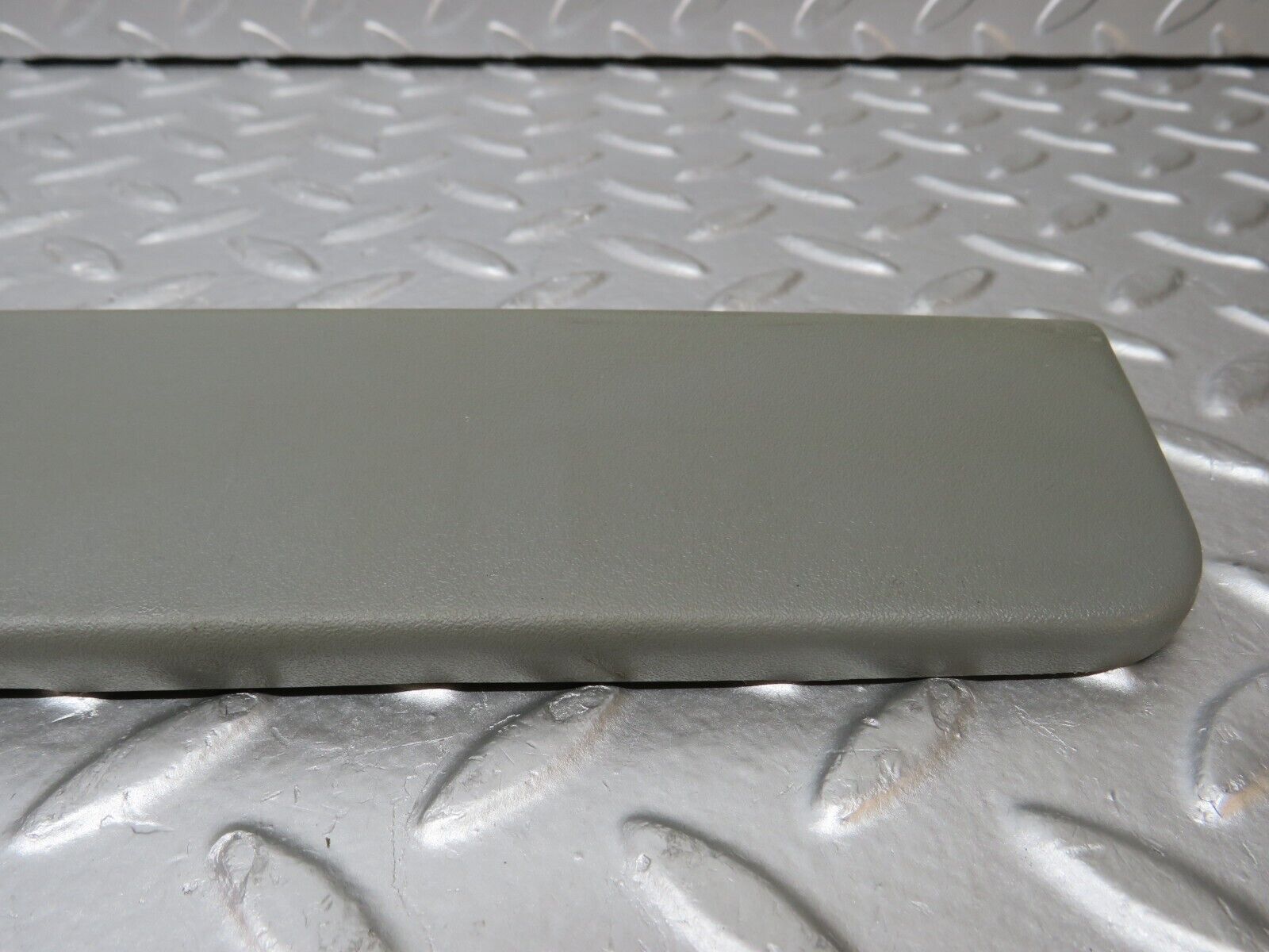 31265 Mercedes-Benz S124 220TE Rear Left Backrest Lever Cover 1249240337