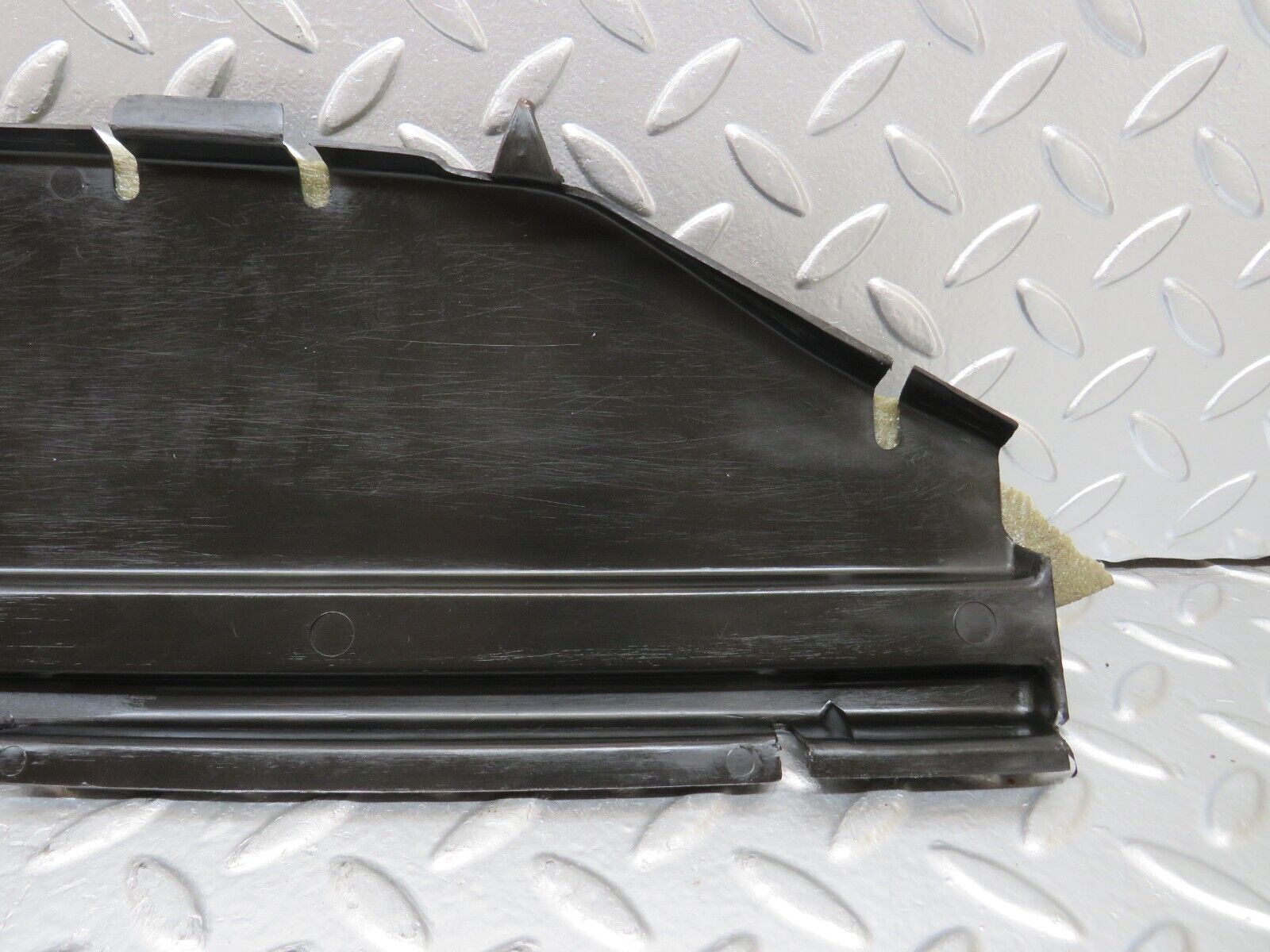 25152 Mercedes-Benz W201 190E Sunroof Cable Slide Cover 2017820156