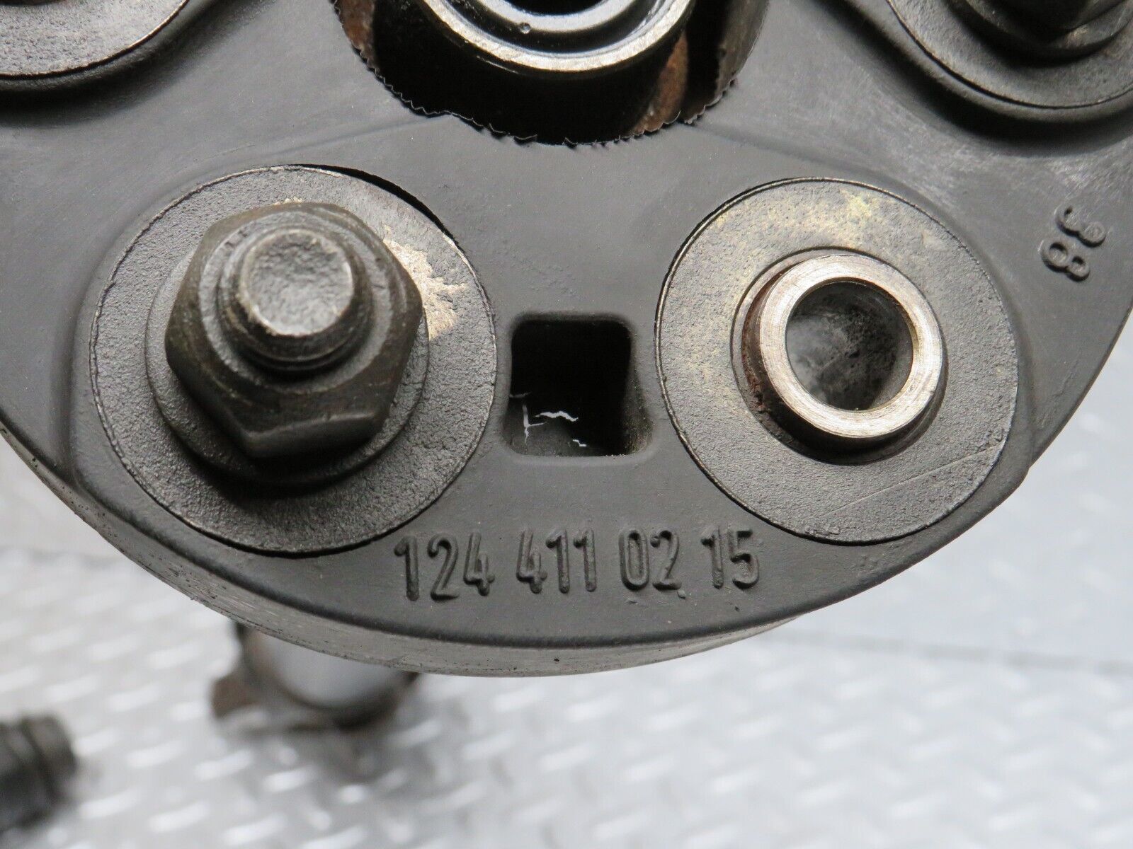 39556 Mercedes-Benz R129 320SL Coupe Prop Shaft Cardan Shaft 1244110215