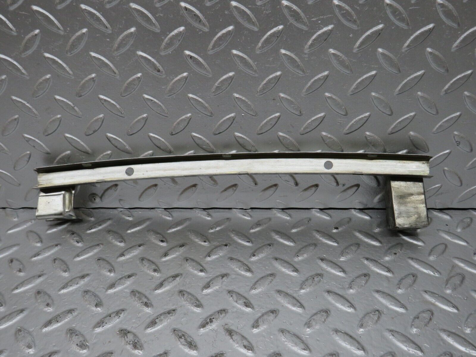 32084 Mercedes-Benz W123 230E Rear Left Window Channel