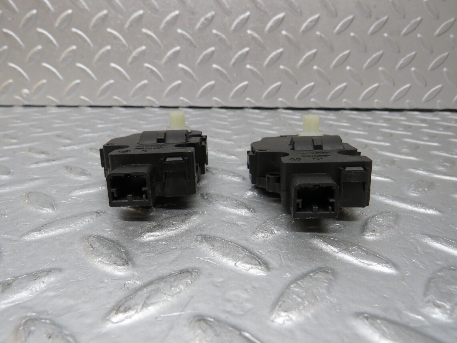 35275 Mercedes-Benz W221 Heater Actuator Motor 2x