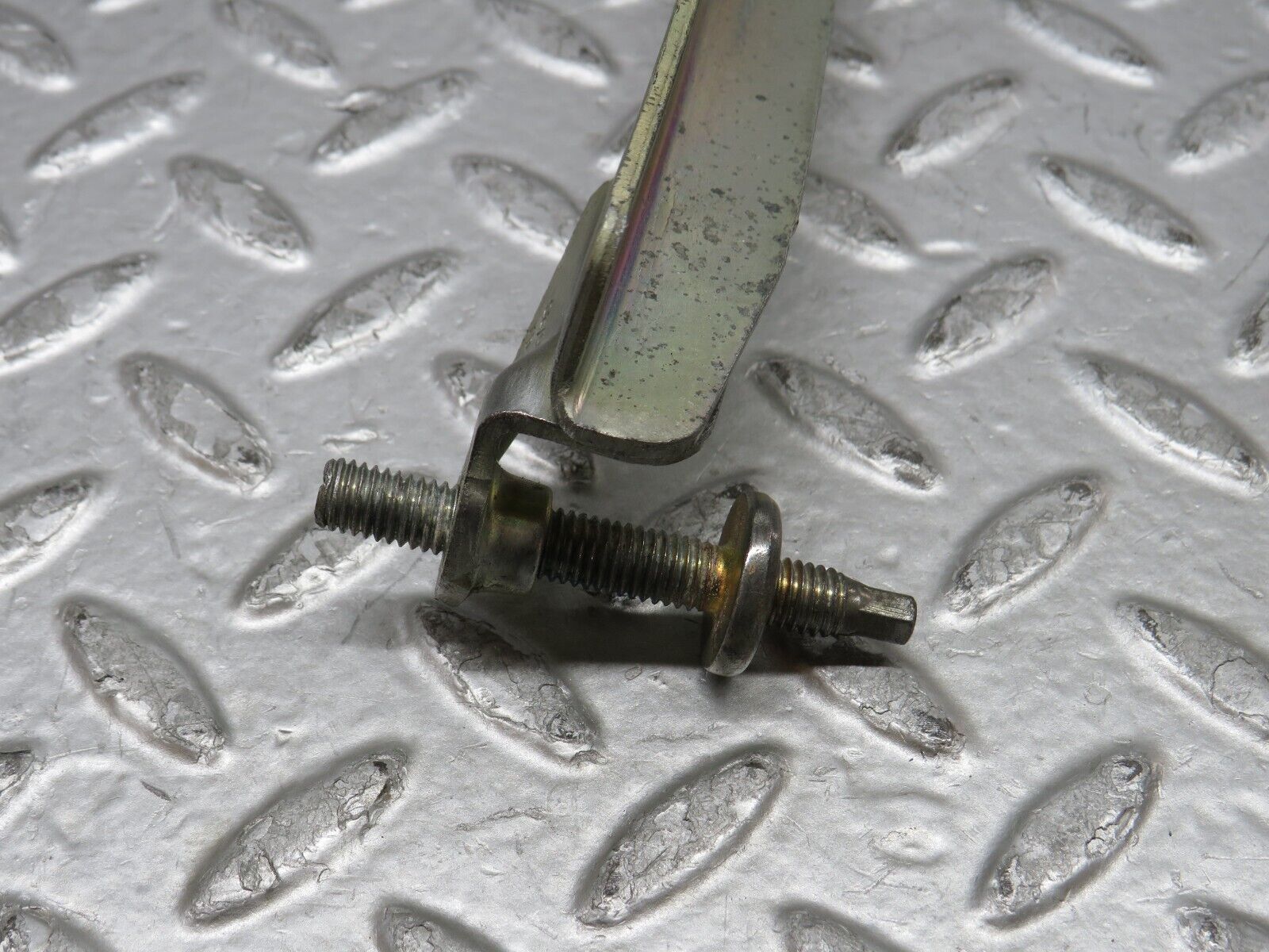 37801 Mercedes-Benz A124 320E Cabriolet Front Right Window Channel