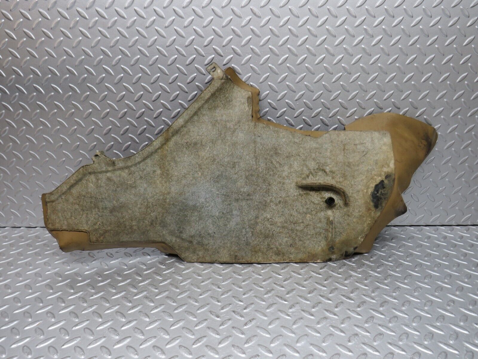 37936 Mercedes-Benz A124 320E Cabriolet Centre Console Carpet Left Side Black