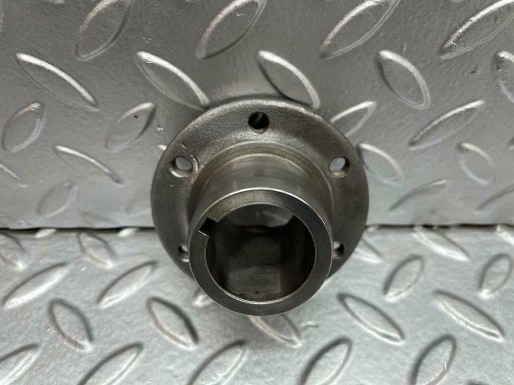0215 Mercedes-Benz W116 350SE Crankshaft Sleeve Hub