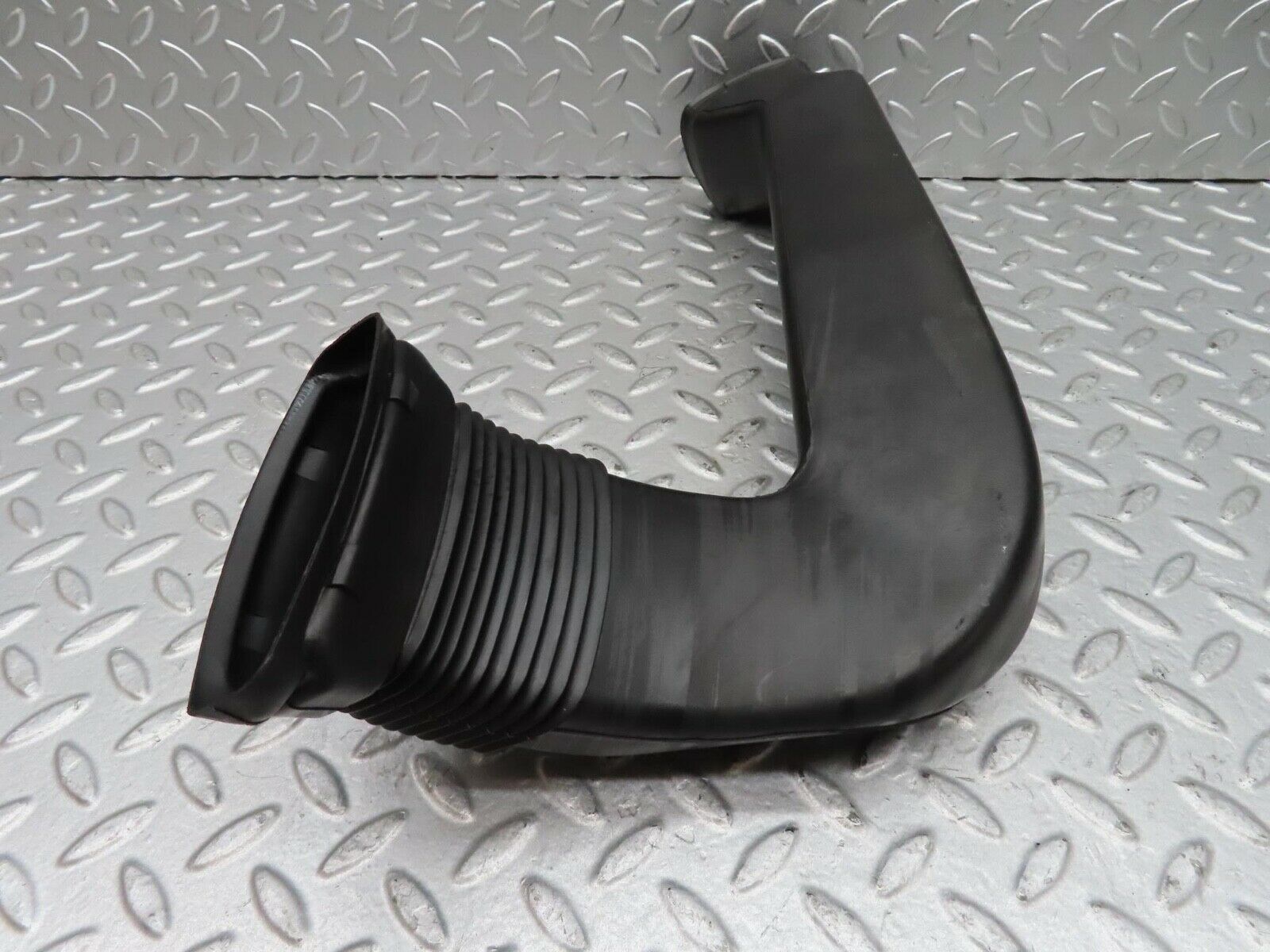 14567 Mercedes-Benz W201 190E Air Duct Pipe Hose Left 2018310946