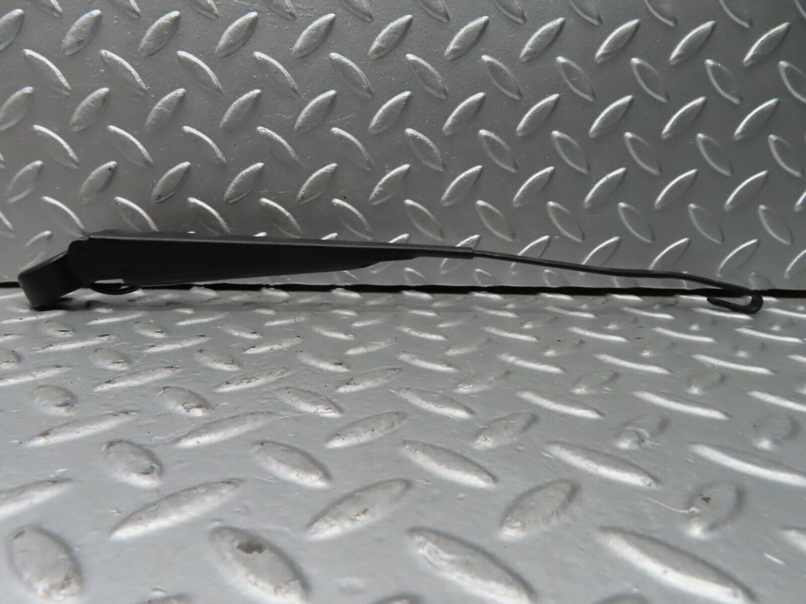 21635 Mercedes-Benz W123 230E Wiper Arm Bosch Right Side 3399990553