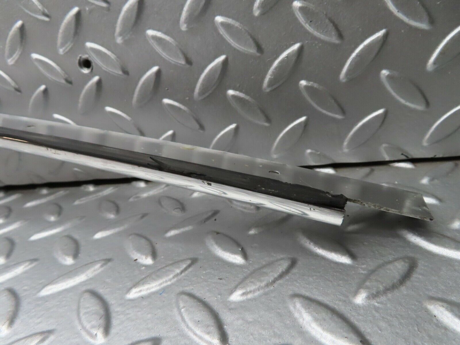 20954 Mercedes-Benz W114 250CE Coupe Roof Chrome Moulding Trim Right Side