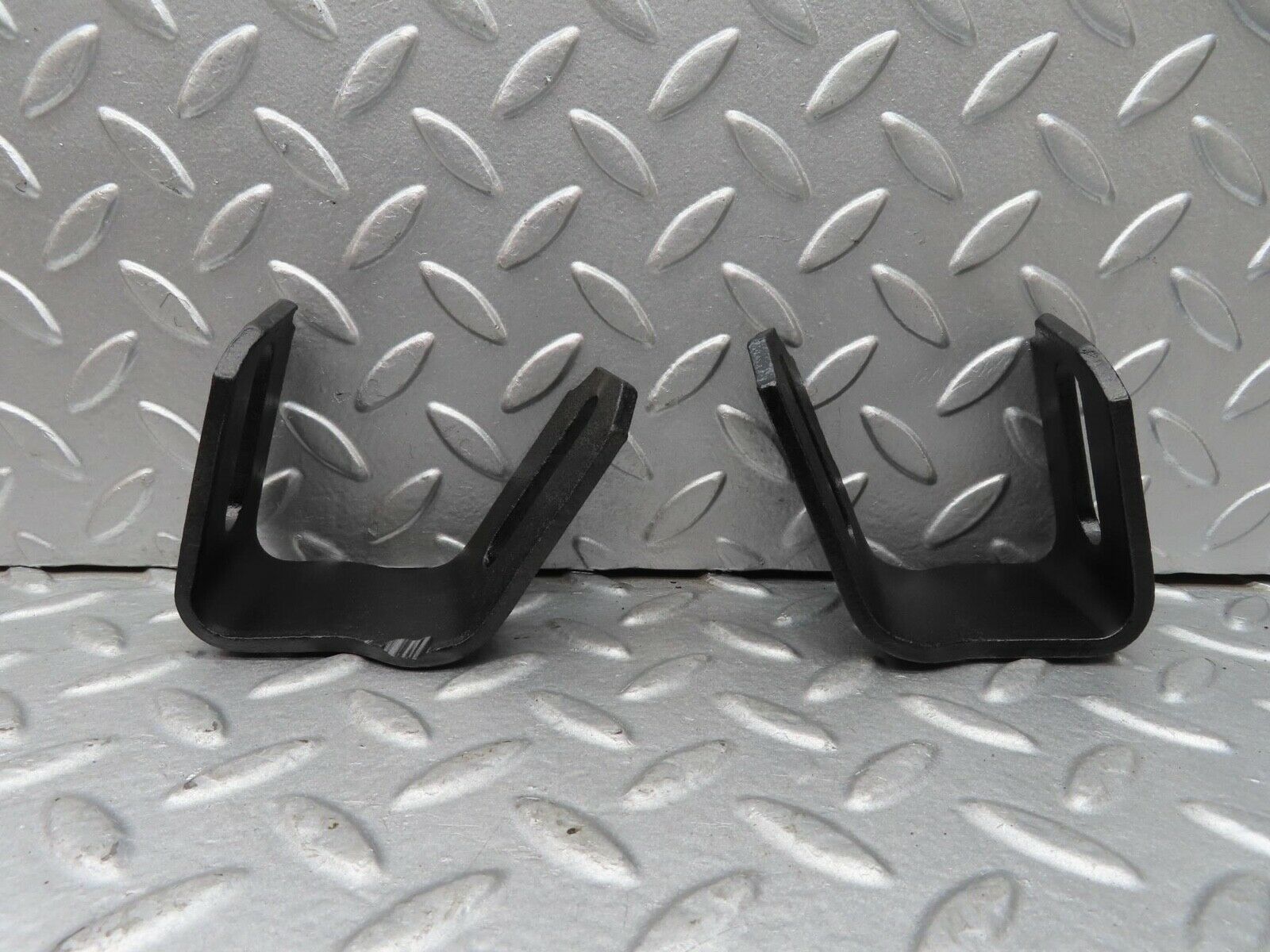 14506 Mercedes-Benz W116 350SE Front Bumper Bracket Holder