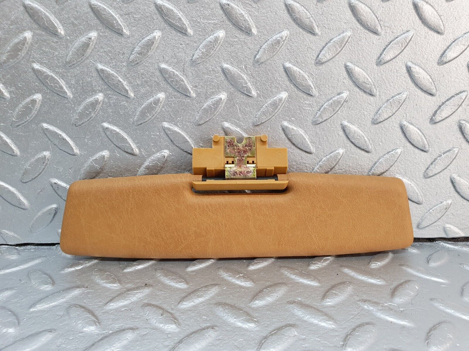 41490 Mercedes-Benz W124 200E Middle Sun Visor Palomino