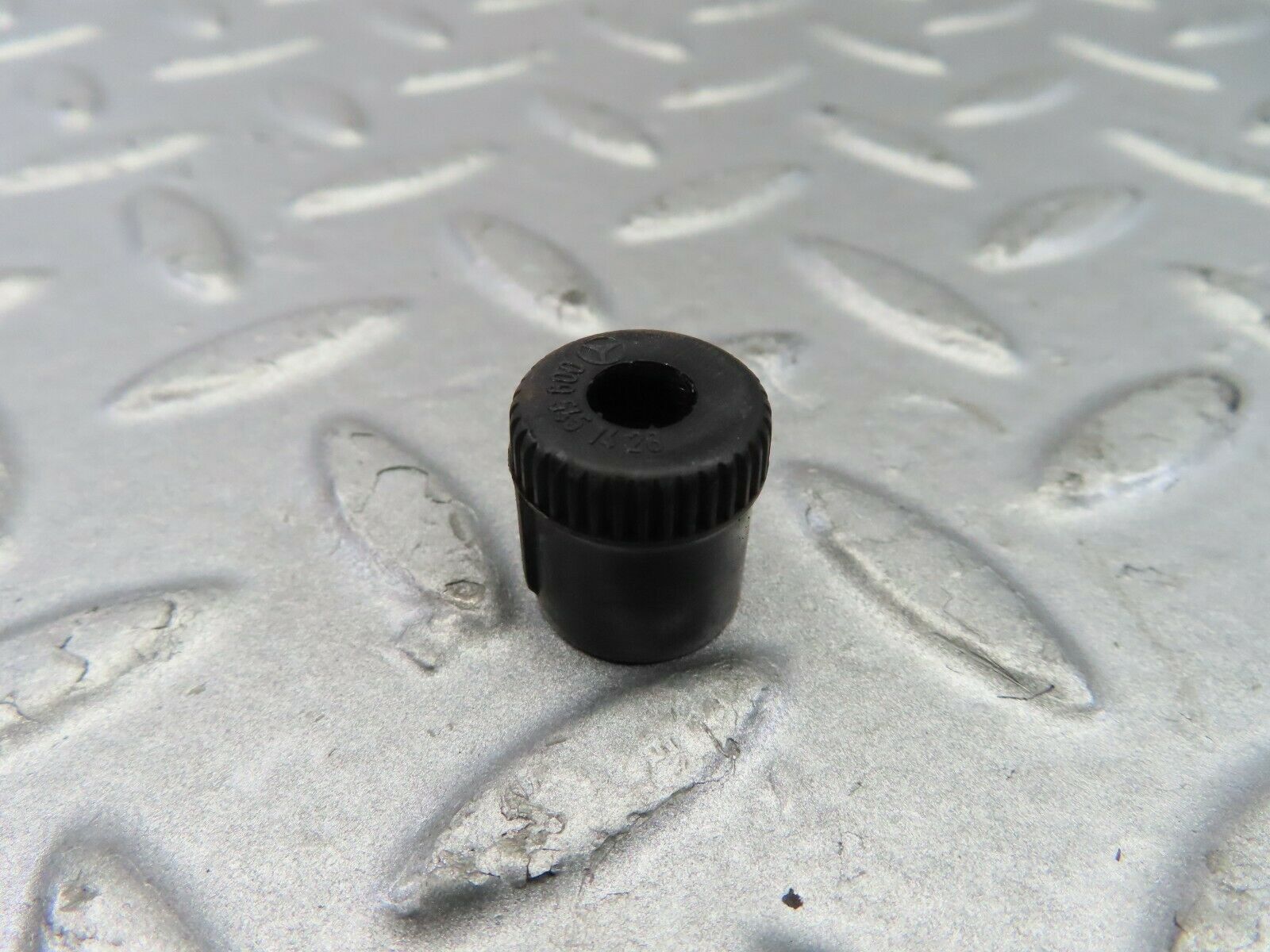 9217 Mercedes-Benz W114 Carburettor Float Chamber Ventilation Valve