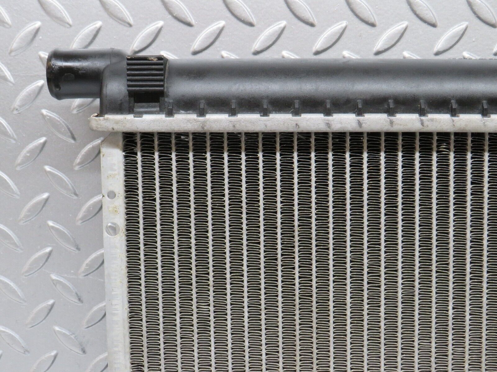 36658 Mercedes-Benz W201 190E 2.0L Coolant Radiator Nissens 62550