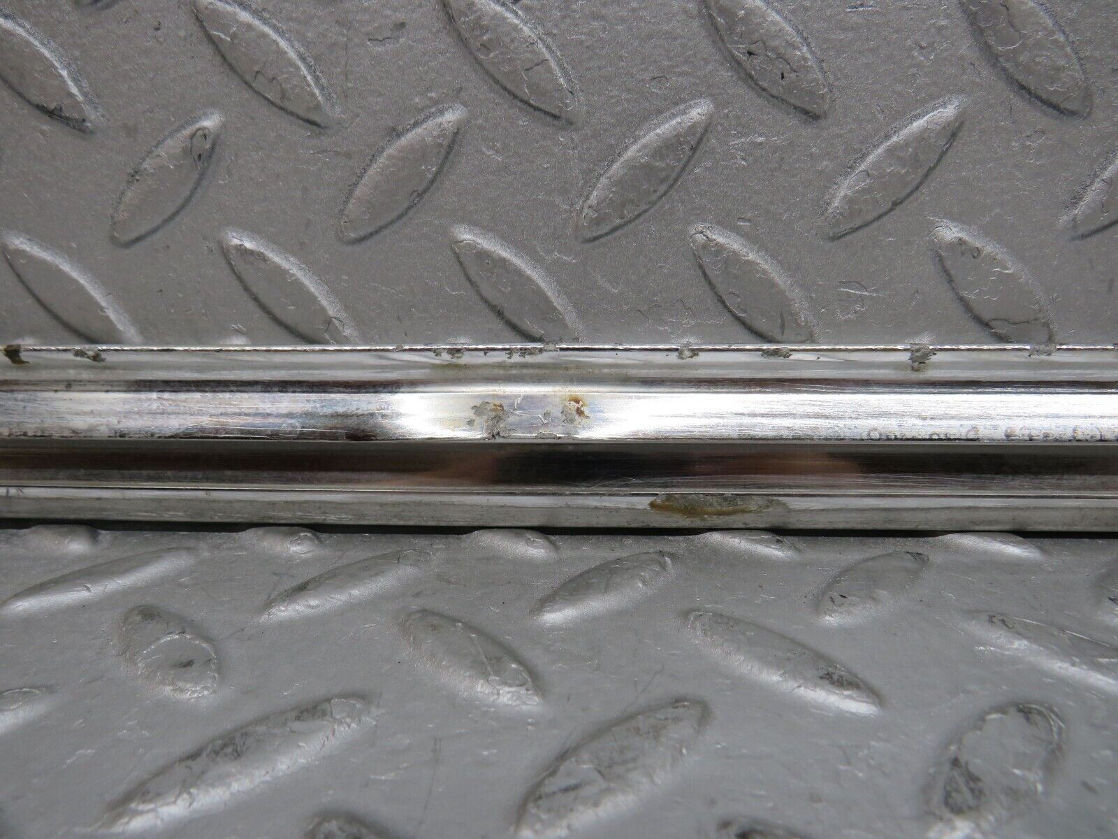 37312 Mercedes-Benz W109 300SEL Front Left Door Chrome Moulding Trim