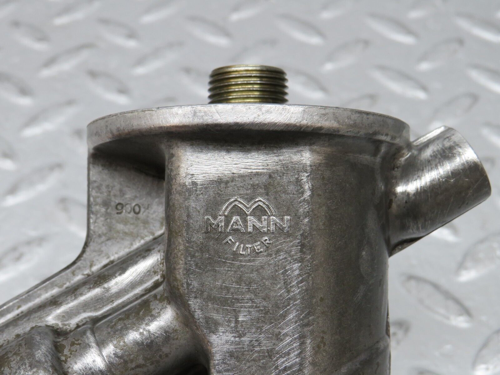 36713 Mercedes-Benz W201 190E 2.0L Oil Filter Housing 1021800038