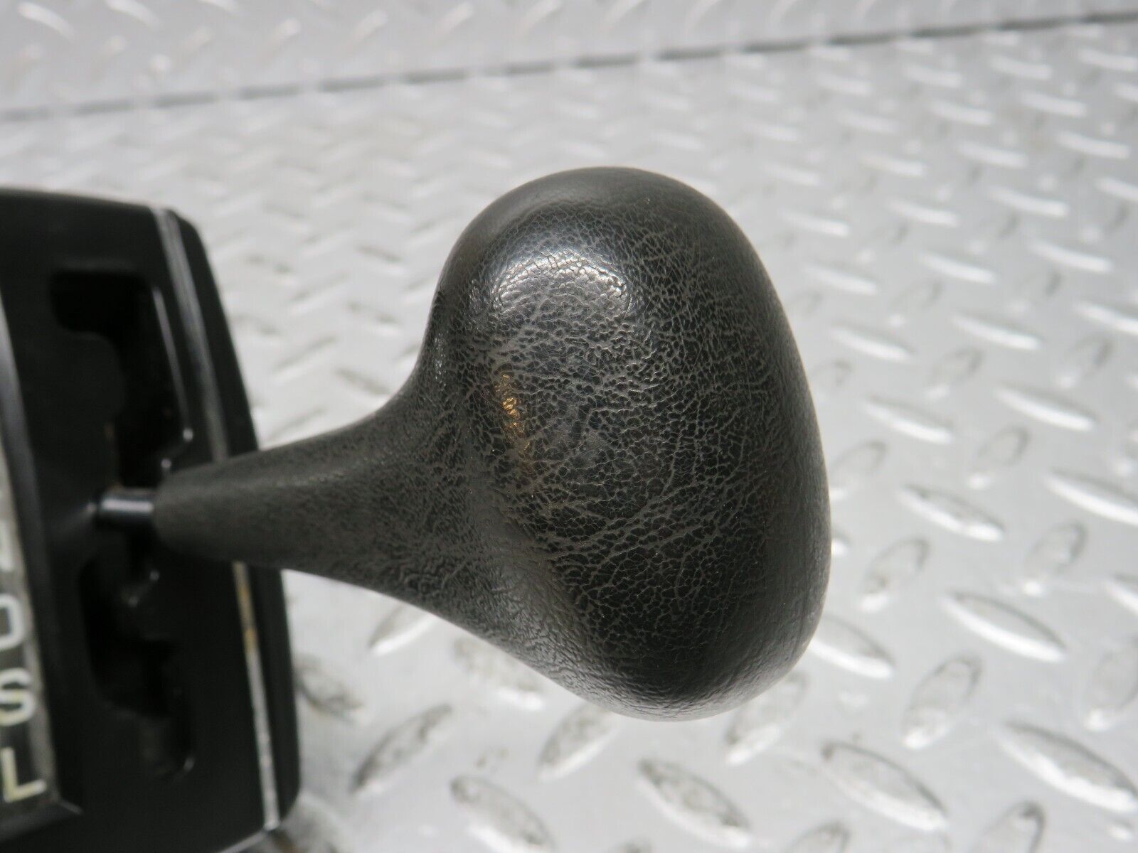 32001 Mercedes-Benz W123 230E Automatic Gear Shift Selector