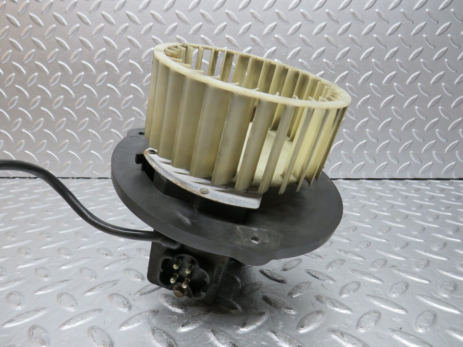 31081 Mercedes-Benz W123 200D Heater Blower Motor