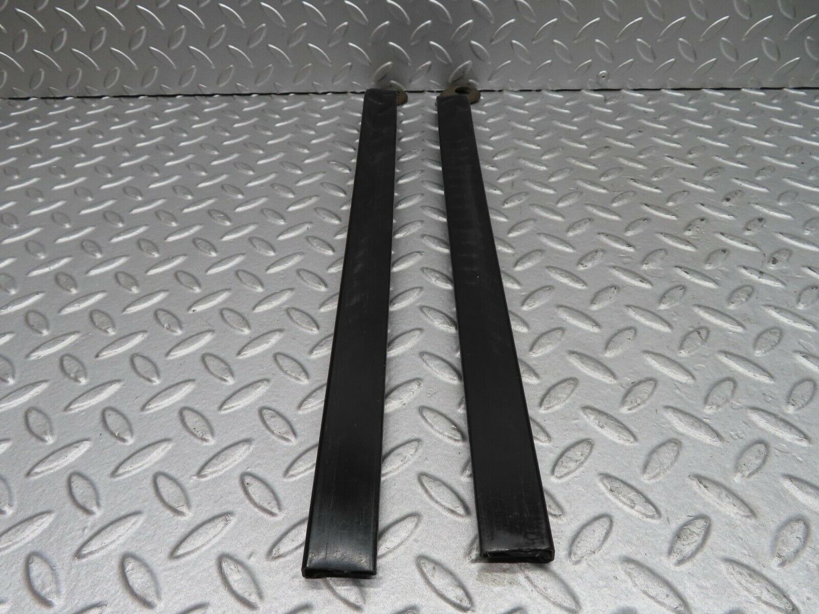 14424 Mercedes-Benz W116 350SE Seat Belt Runner Left Right