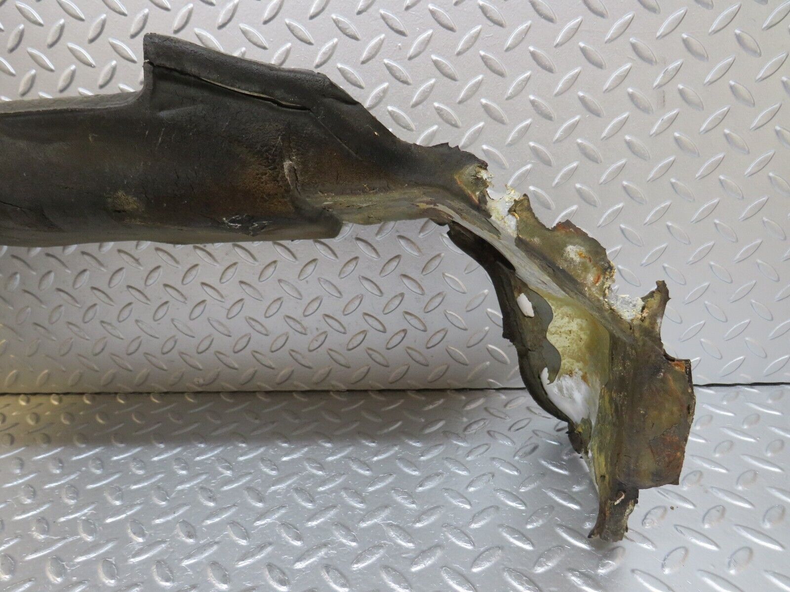 34292 Mercedes-Benz C126 380SEC Coupe Firewall Heat Shield