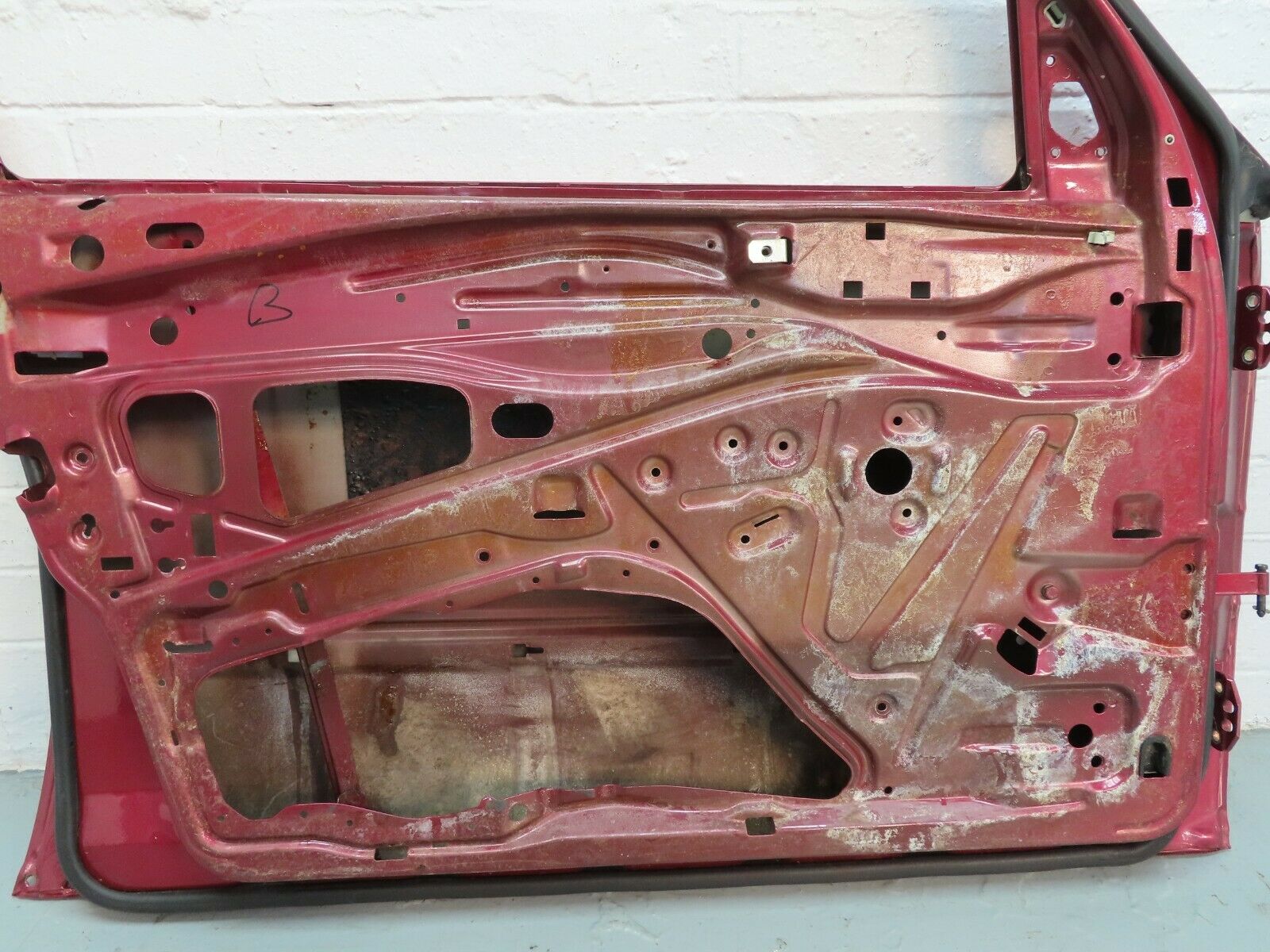 6696 Mercedes-Benz S124 E220 Wagon Front Left Door