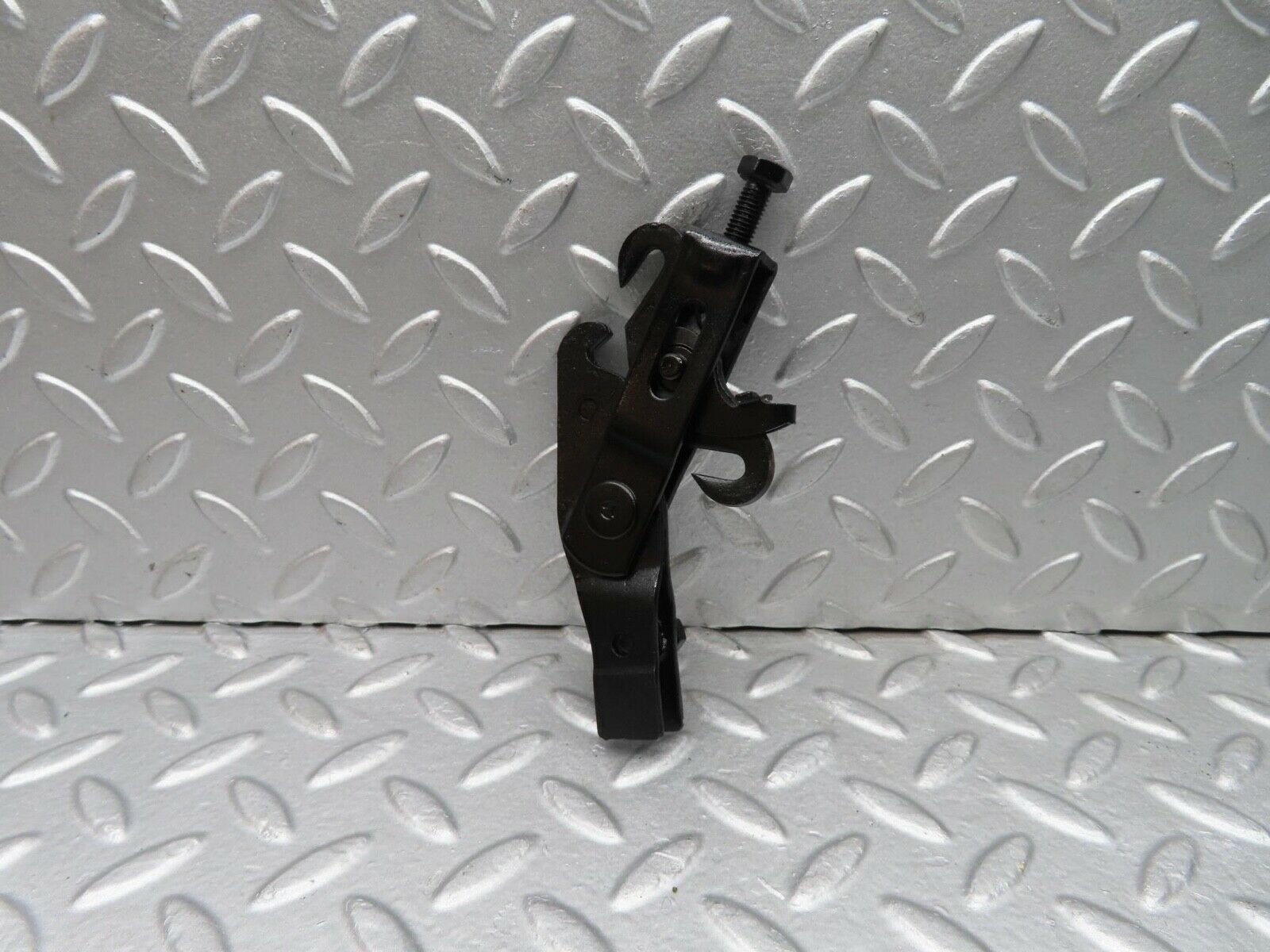 14806 Mercedes-Benz W201 190E Handbrake Adjusting Handbrake Regulator