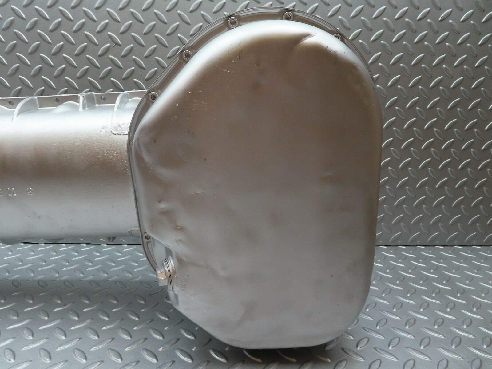 3492 Mercedes-Benz W108 280SE Oil pan Oil sump 1080140302