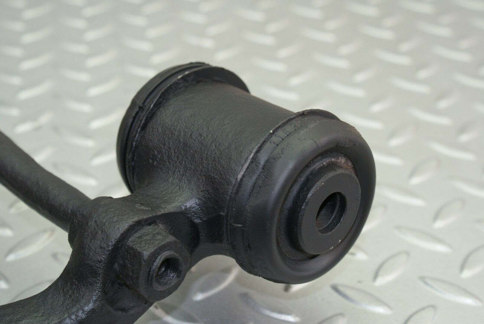 2700 Mercedes-Benz W116 350SE Front Right Lower Control Arm 1163333705