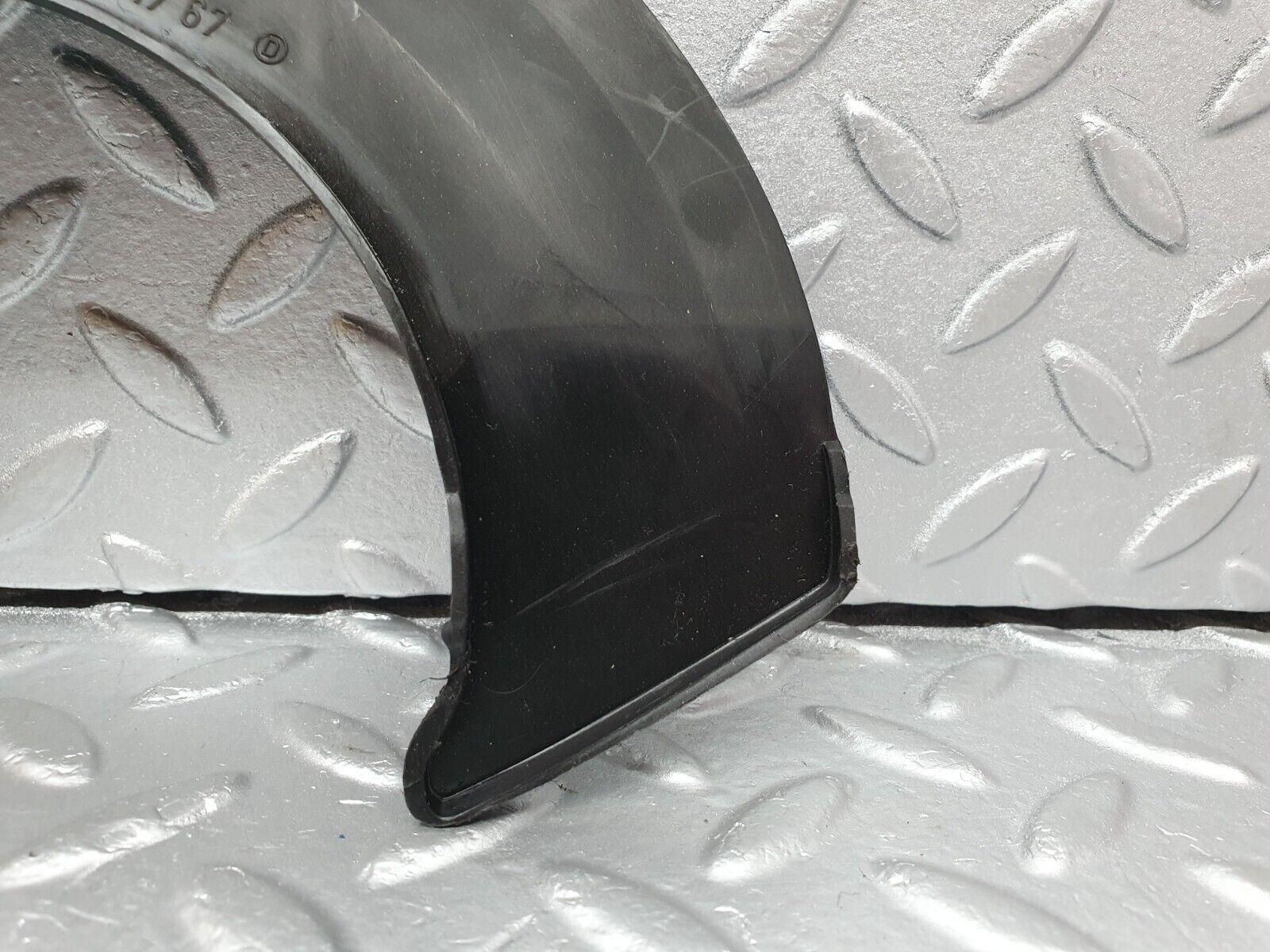 41462 Mercedes-Benz W124 200E Wiper Surround Trim Cover 1246201767