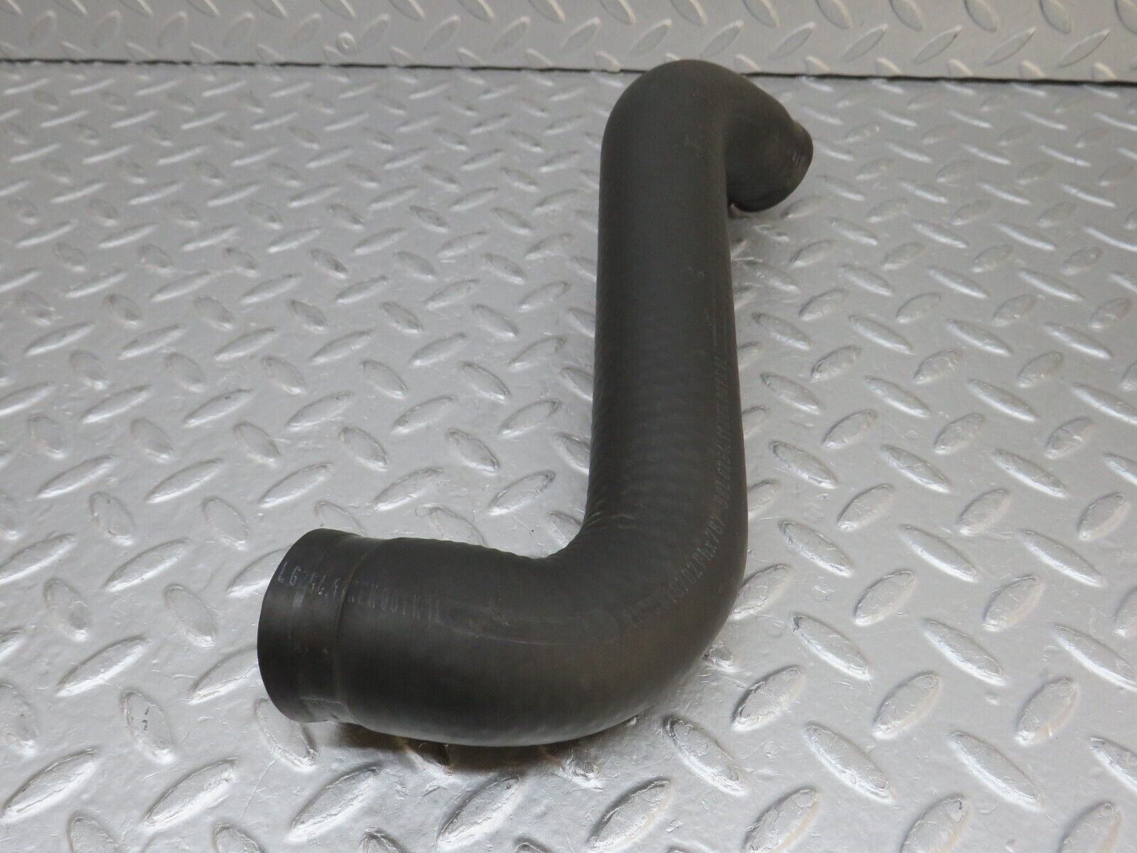 37546 Mercedes-Benz W109 300SEL Upper Radiator Hose Pipe 1165010782