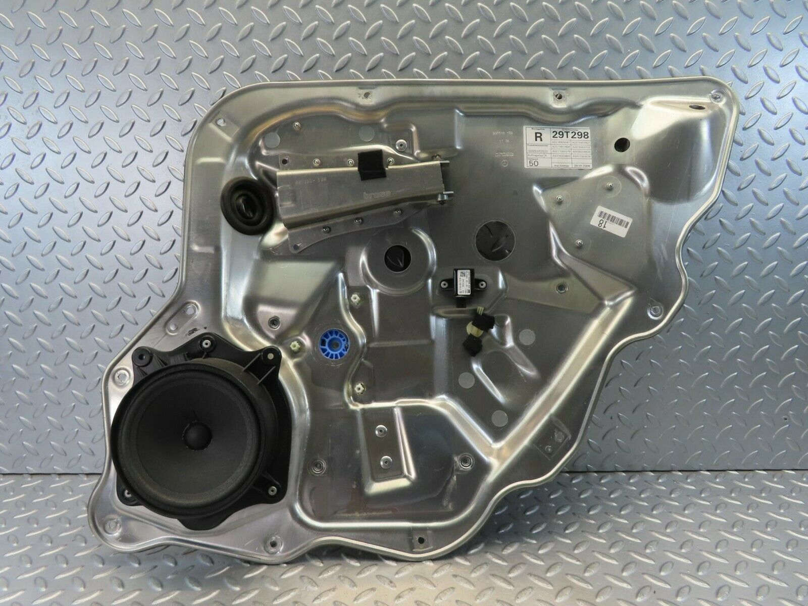 11153 Mercedes-Benz W221 S320 Rear Right Door Window Regulator 2217300279