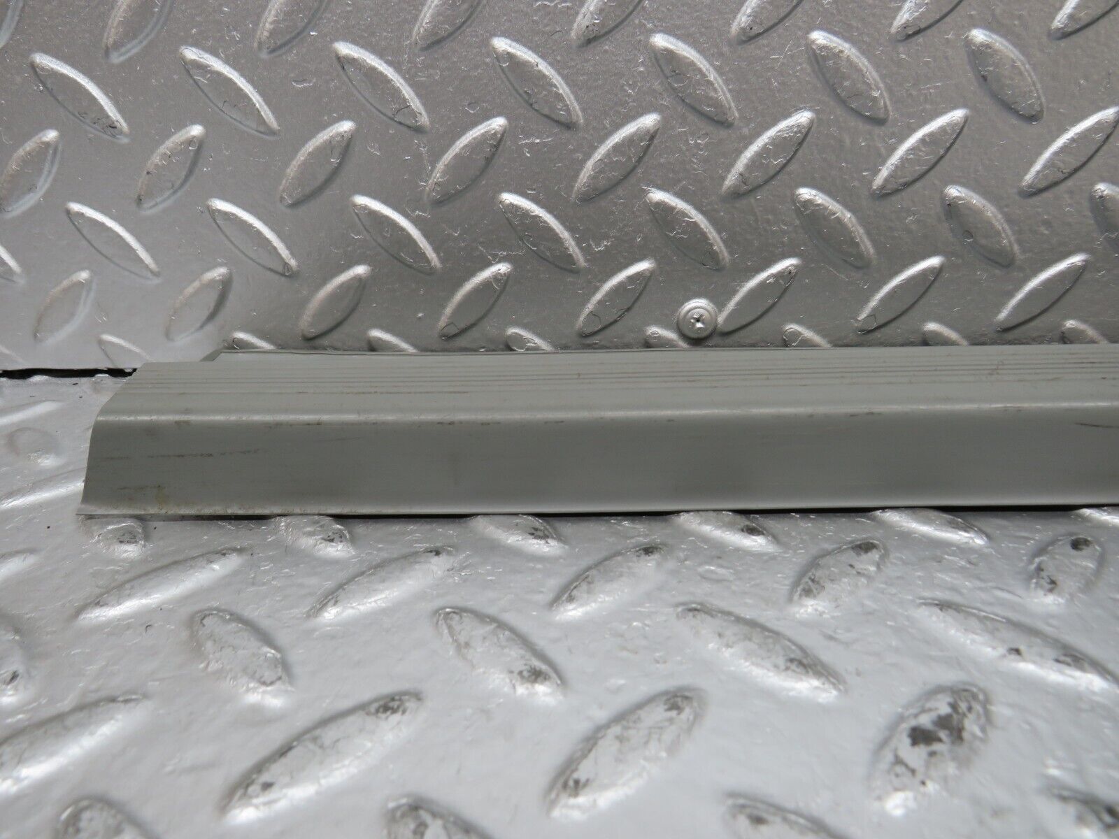 31209 Mercedes-Benz S124 220TE Wagon Rear Left Door Sill Trim