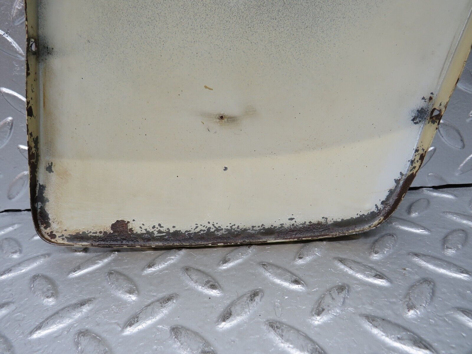 30096 Porsche 924 Headlight Cover Right