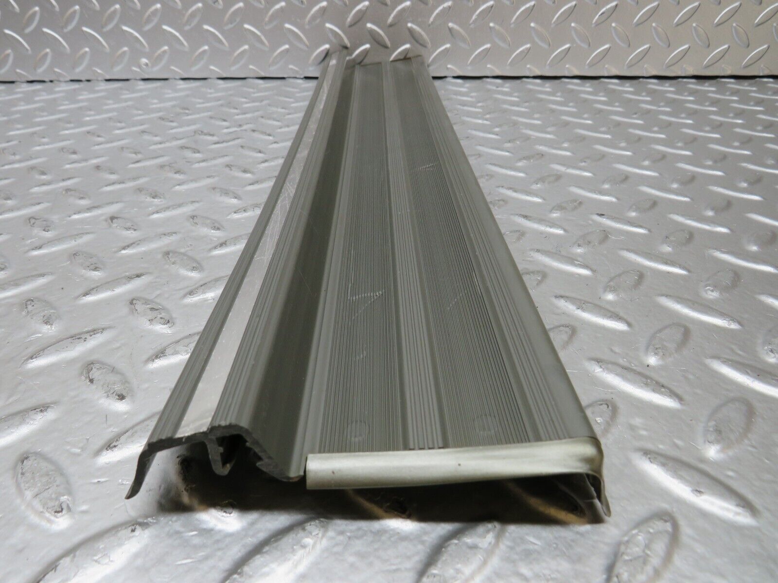 26279 Mercedes-Benz W116 450SE Rear Left Door Sill Grey