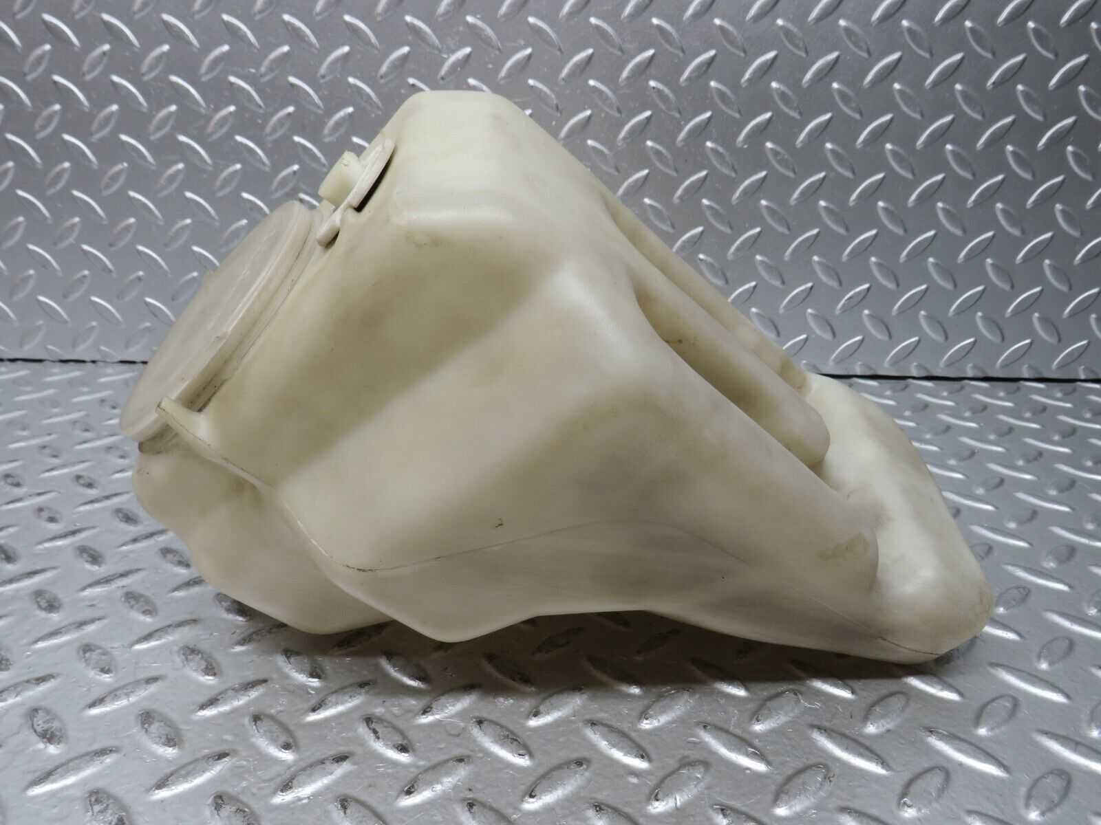 28987 Mercedes-Benz C124 320CE Windscreen Washer Fluid Reservoir 1248691020