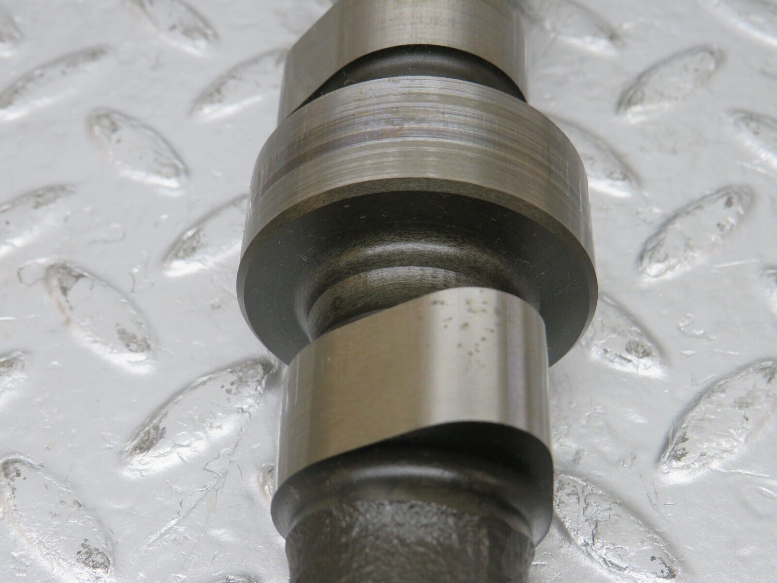 34534 Mercedes-Benz C126 380SEC Coupe Camshaft Left Side 11710