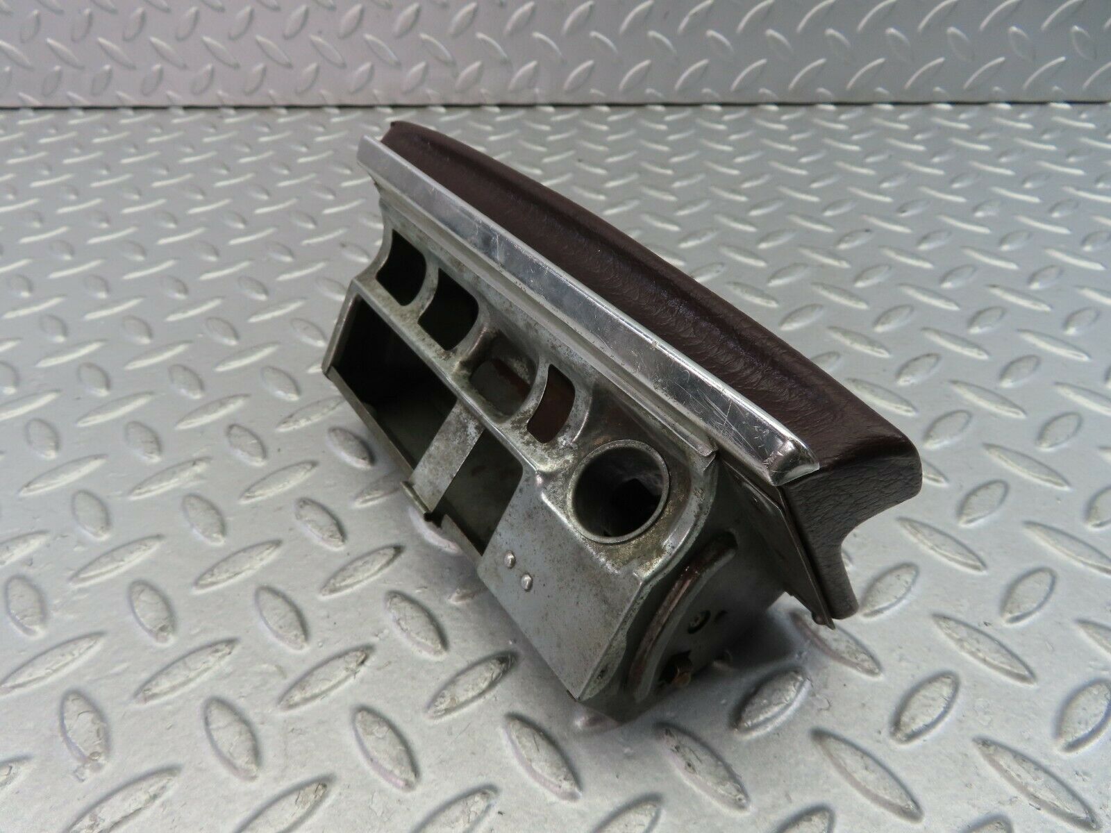 9210 Mercedes-Benz W114 Centre Console Ashtray Brown