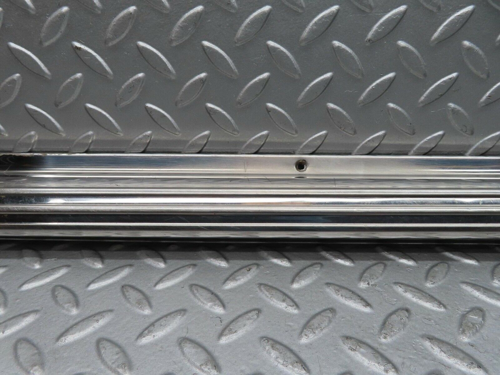 16756 Mercedes-Benz C107 380SLC Left Door Sill Chrome