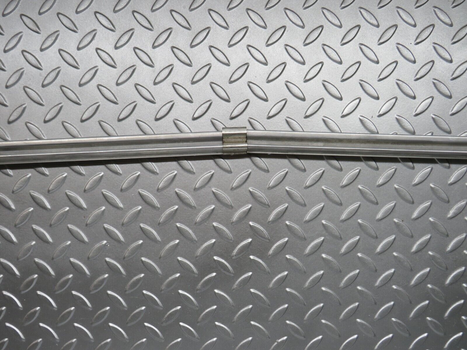 28614 Mercedes-Benz W123 280E Rear Windscreen Chrome Frame