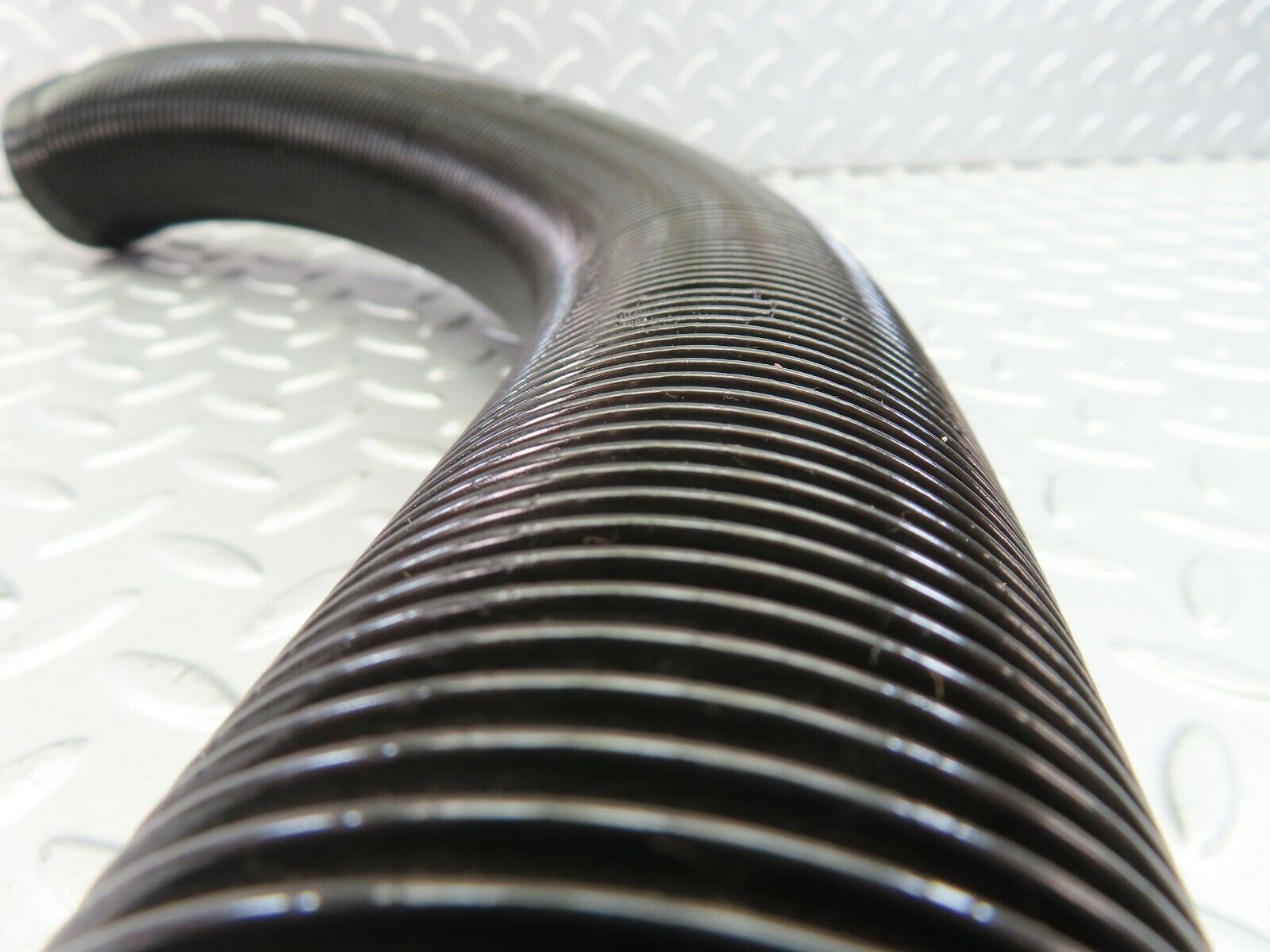 7641 Mercedes-Benz S123 230TE Wagon Heater Pipe Air Pipe Left