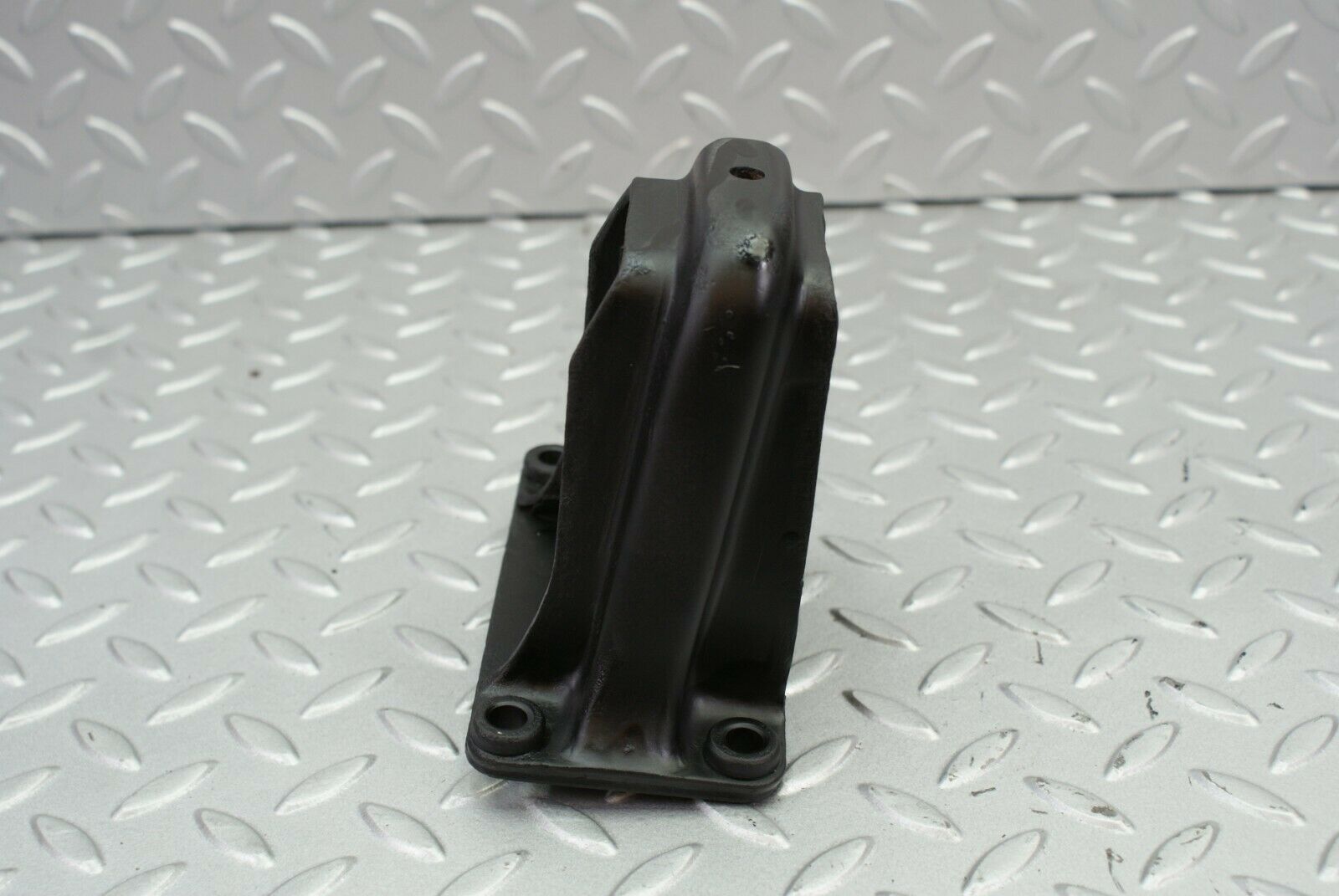 2567 Mercedes-Benz W116 350SE Rear Differential Mount