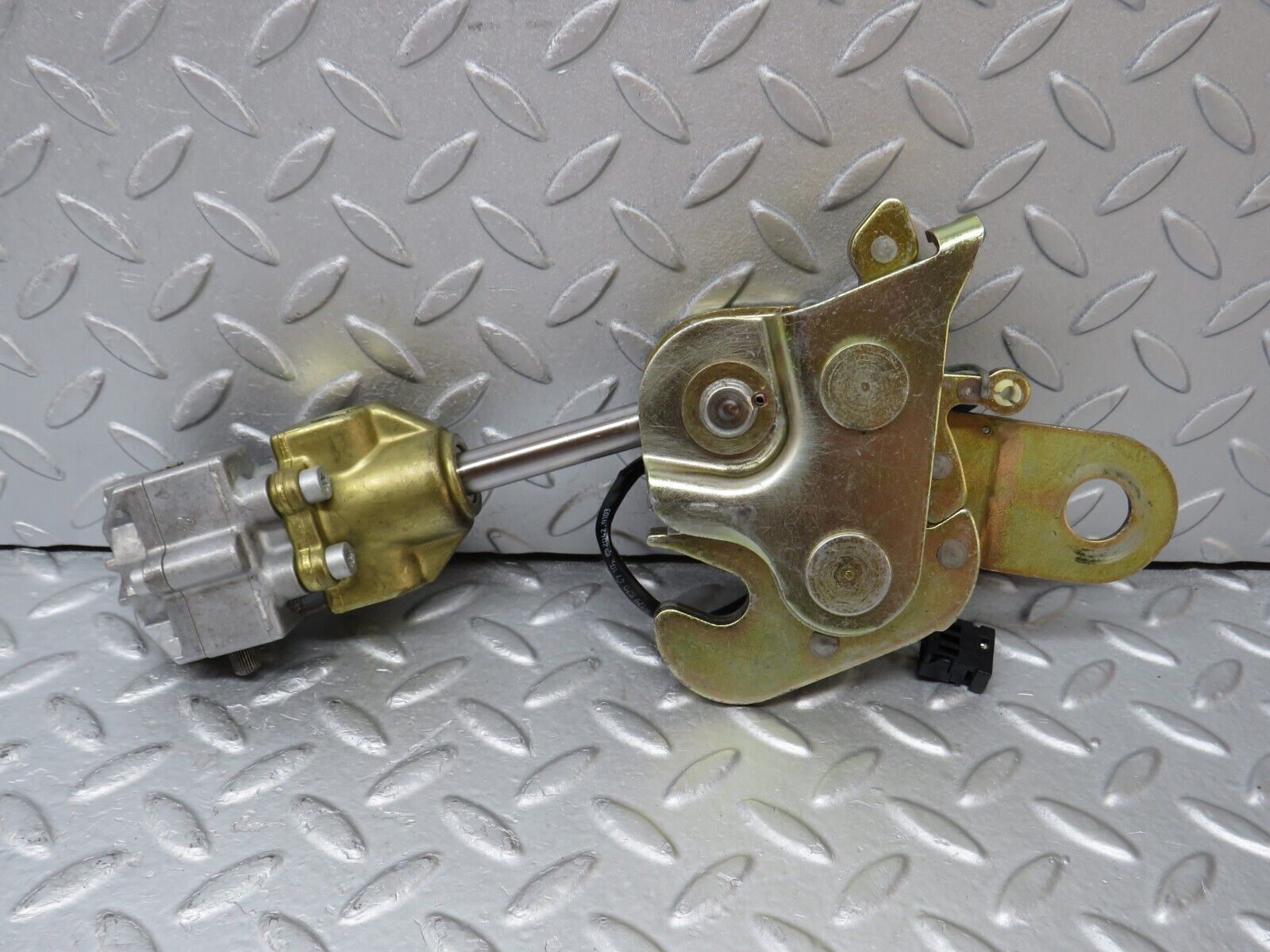 36824 Mercedes-Benz R129 300SL-24 Front Right Seat Recline Mechanism 1298200407 1136201019