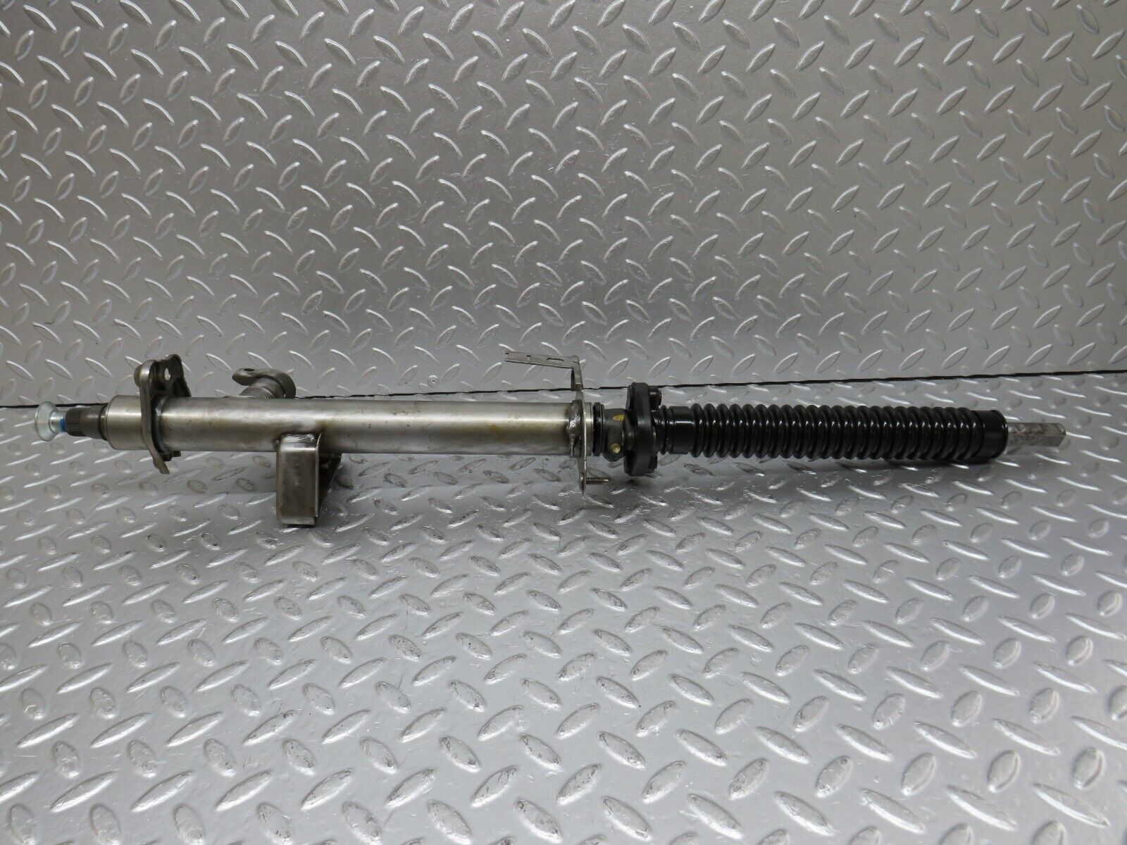 33390 Mercedes-Benz W202 C180 Steering Column