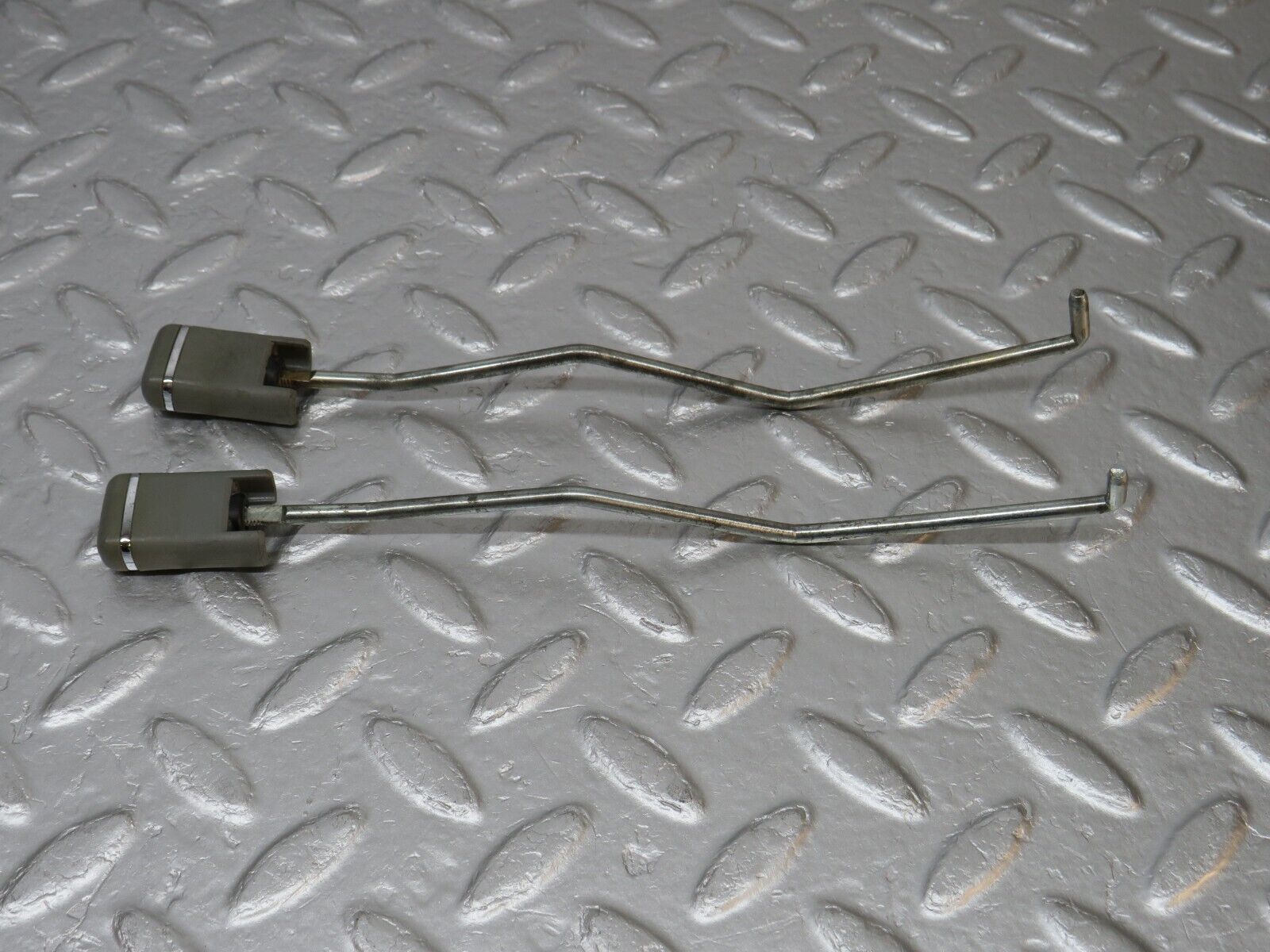 39752 Mercedes-Benz R129 320SL Coupe Door Lock Knob Pair