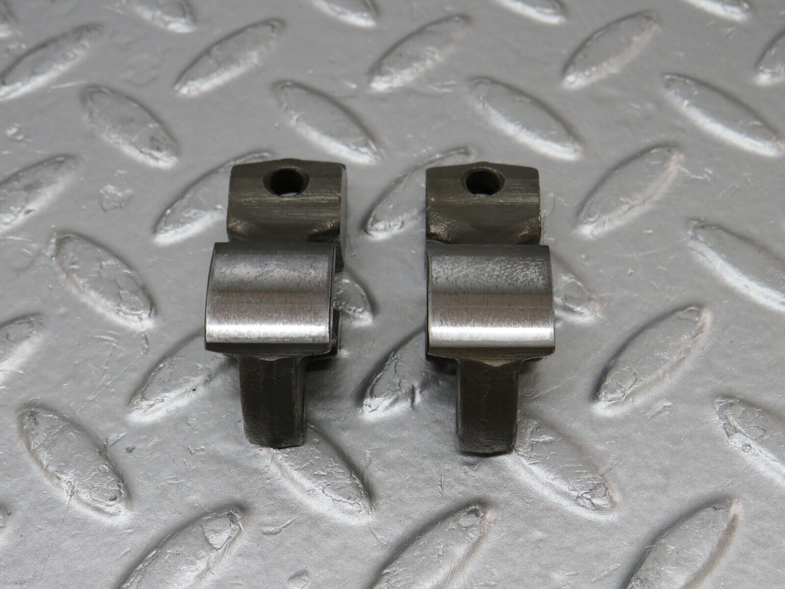 34561 Mercedes-Benz C126 380SEC Coupe Rocker Arm With Valve Tappet