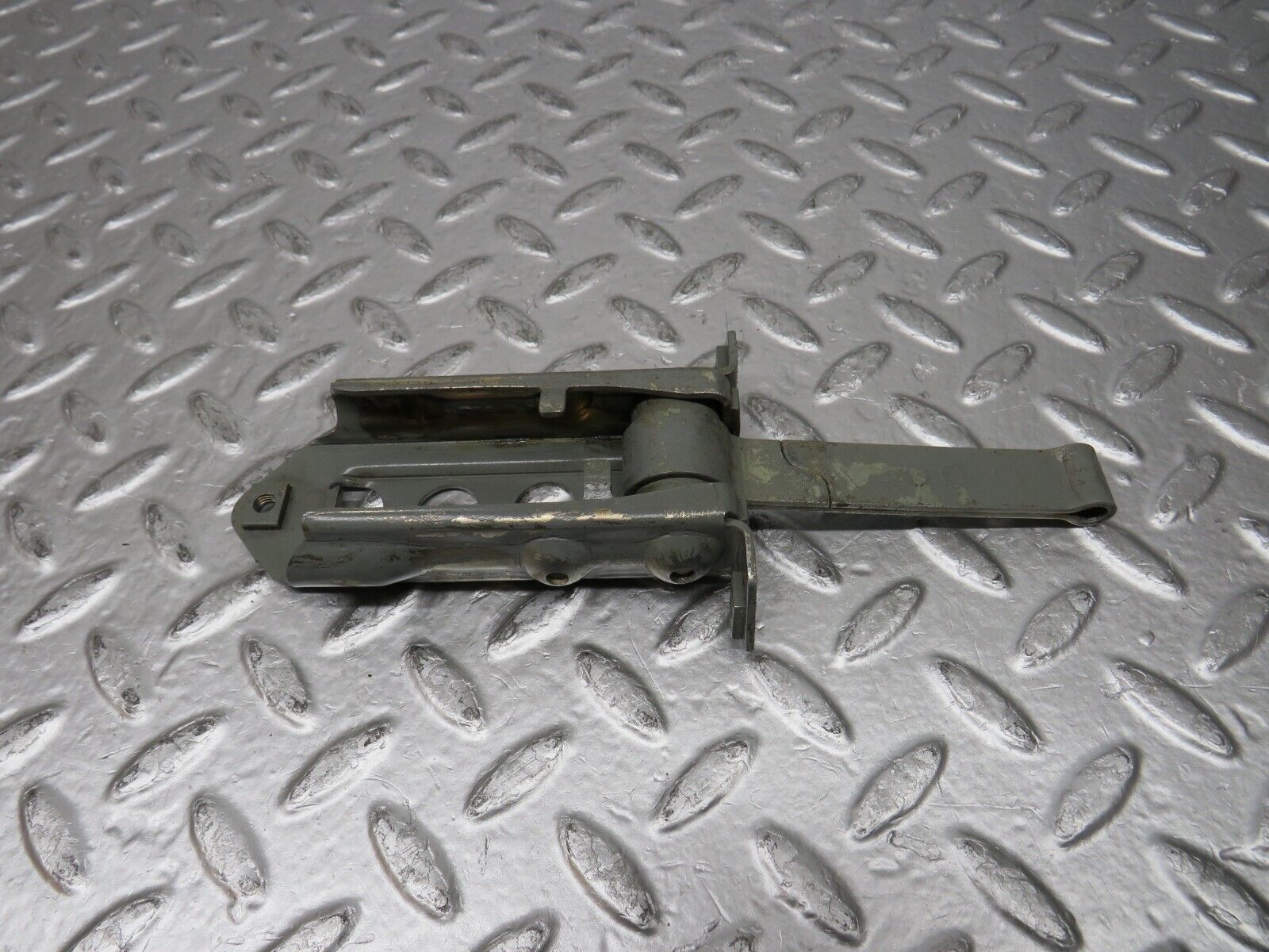 31799 Mercedes-Benz W201 190LE 1.8L Door Safety Check Strap