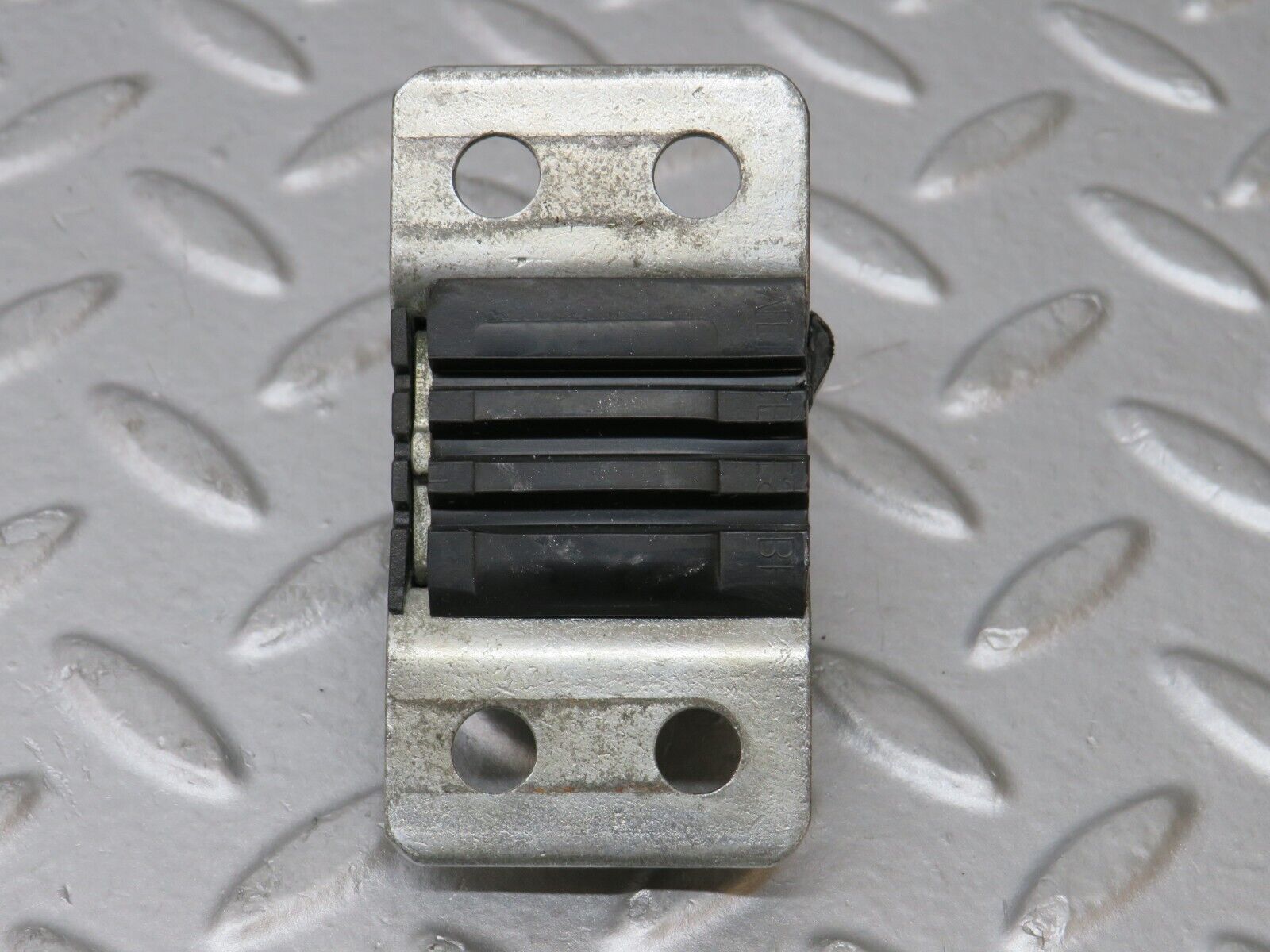 36131 Mercedes-Benz W126 420SE Door Lock Latch Left Side