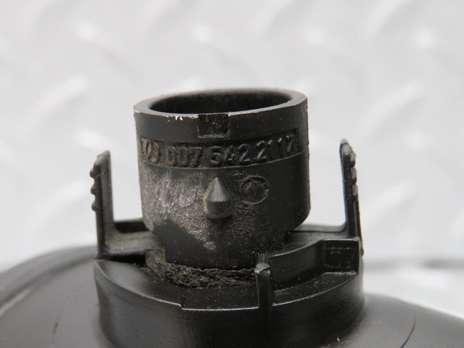 38779 Mercedes-Benz W201 190E 2.6L Air Intake Suction Pipe With Temperature Sensor 1030940511 0280130047