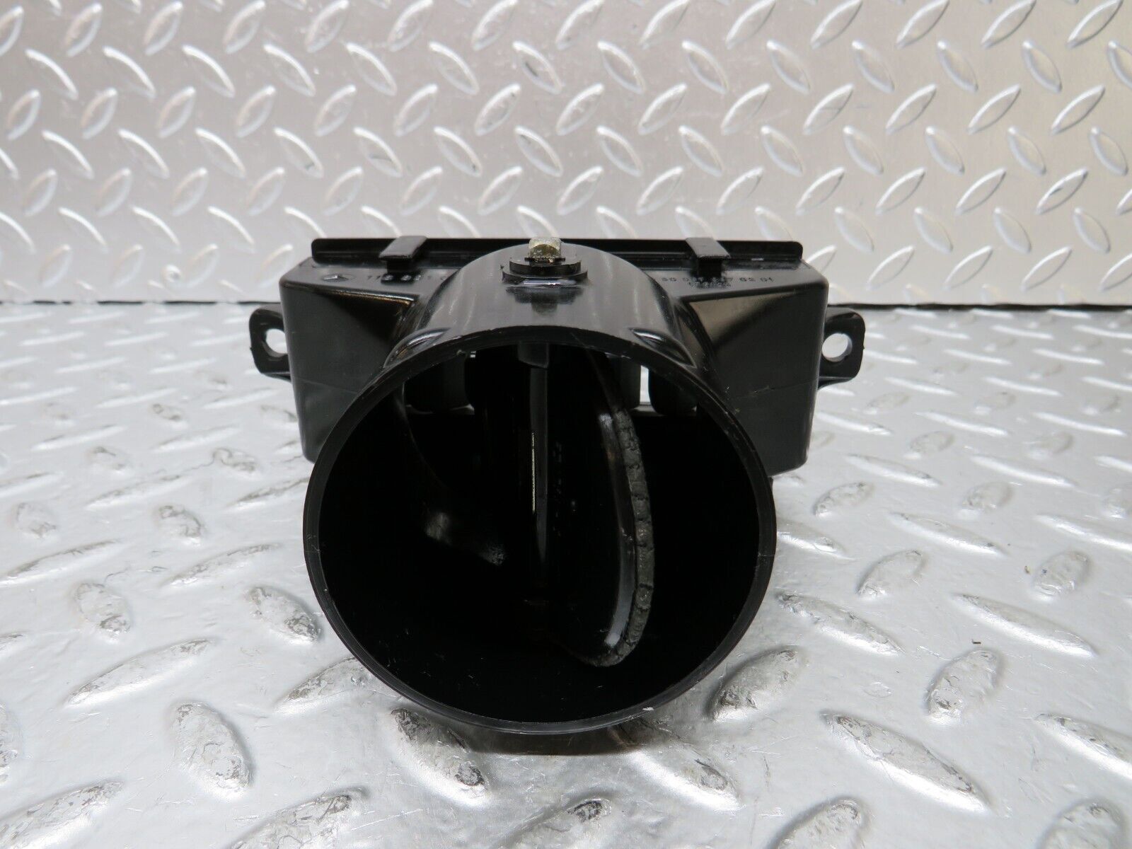 26181 Mercedes-Benz W116 450SE Dashboard Air Vent 1168310130