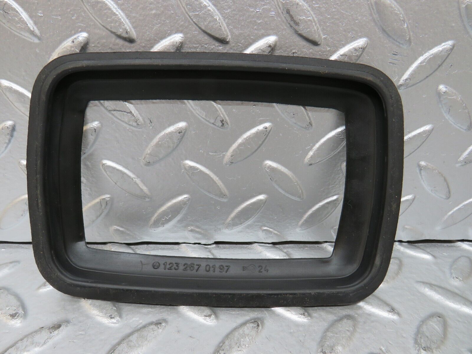 27315 Mercedes-Benz W123 280E Gear Selector Surround Rubber 1232670197