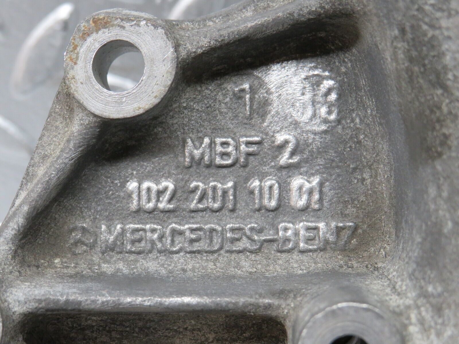 28697 Mercedes-Benz W123 230E Water Pump 1022011001