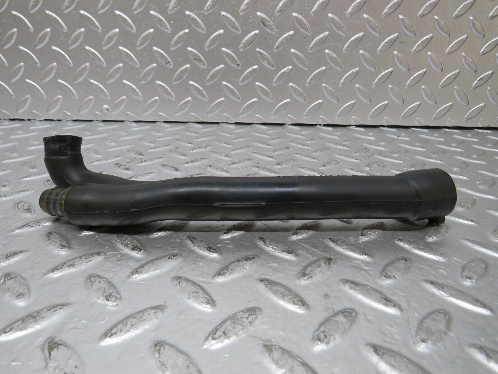 26317 Mercedes-Benz W116 450SE Air Intake Breather Hose 1160940682